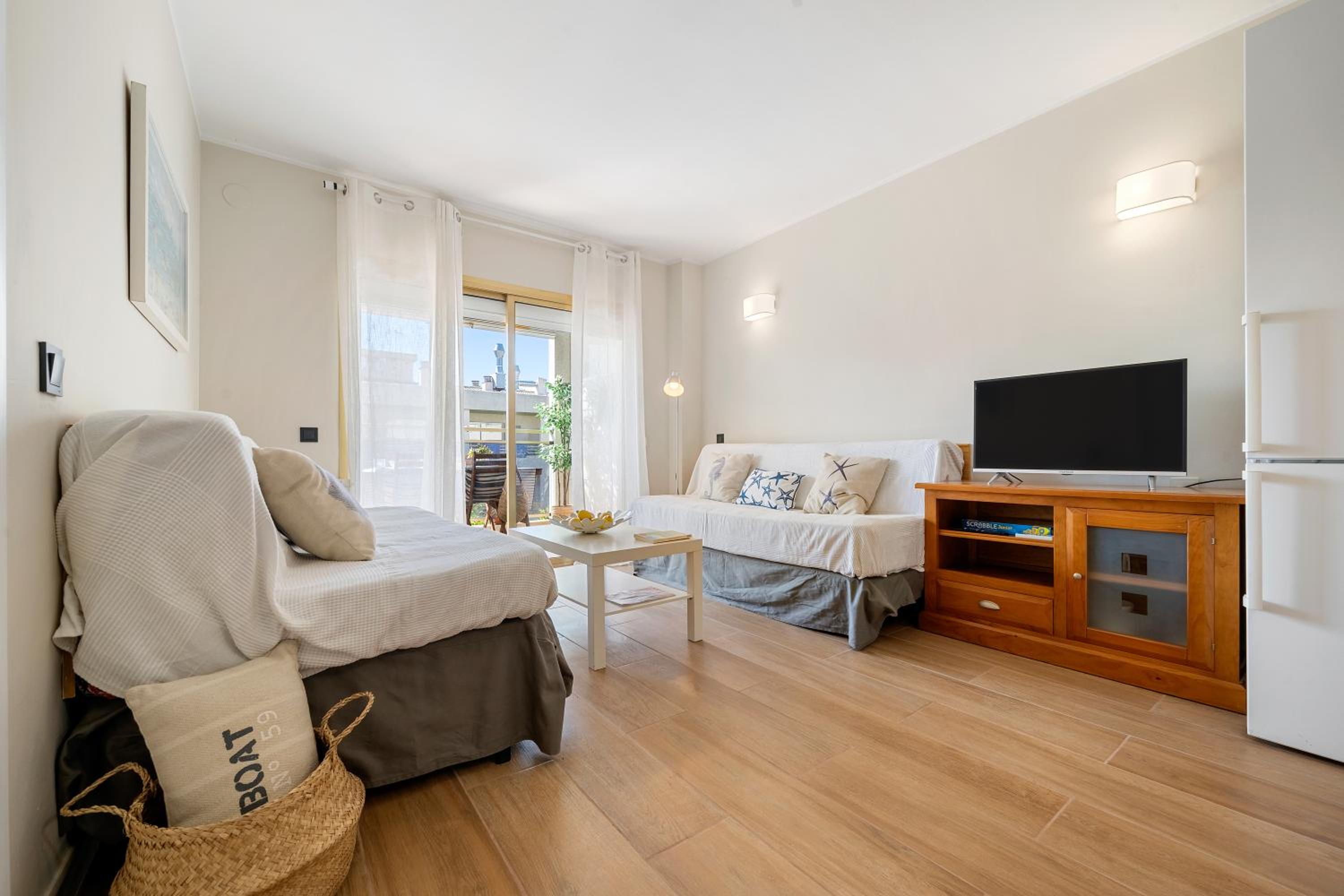 Apartamento de un dormitorio superior con balcón