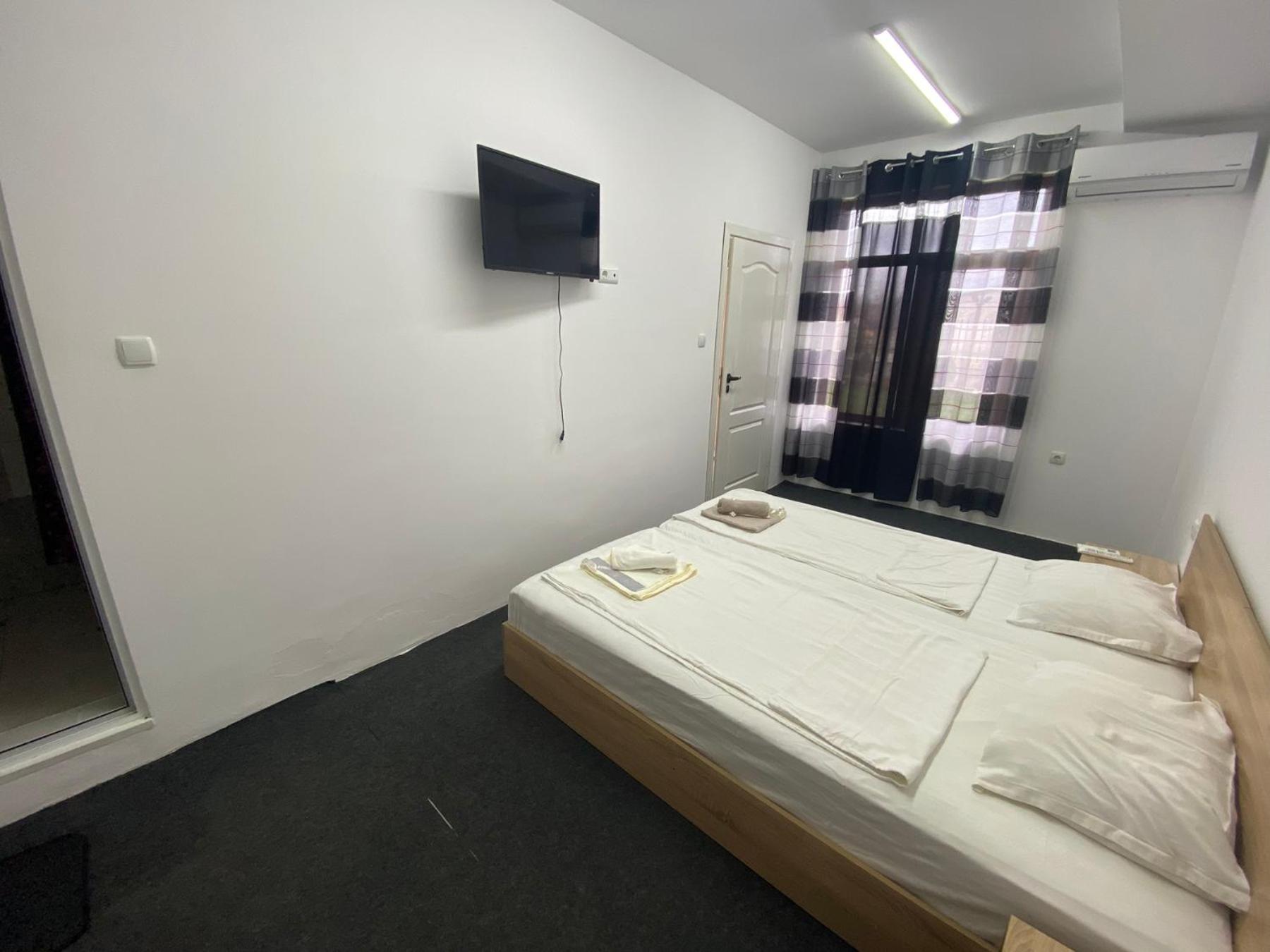 Budget Double Room photo 1