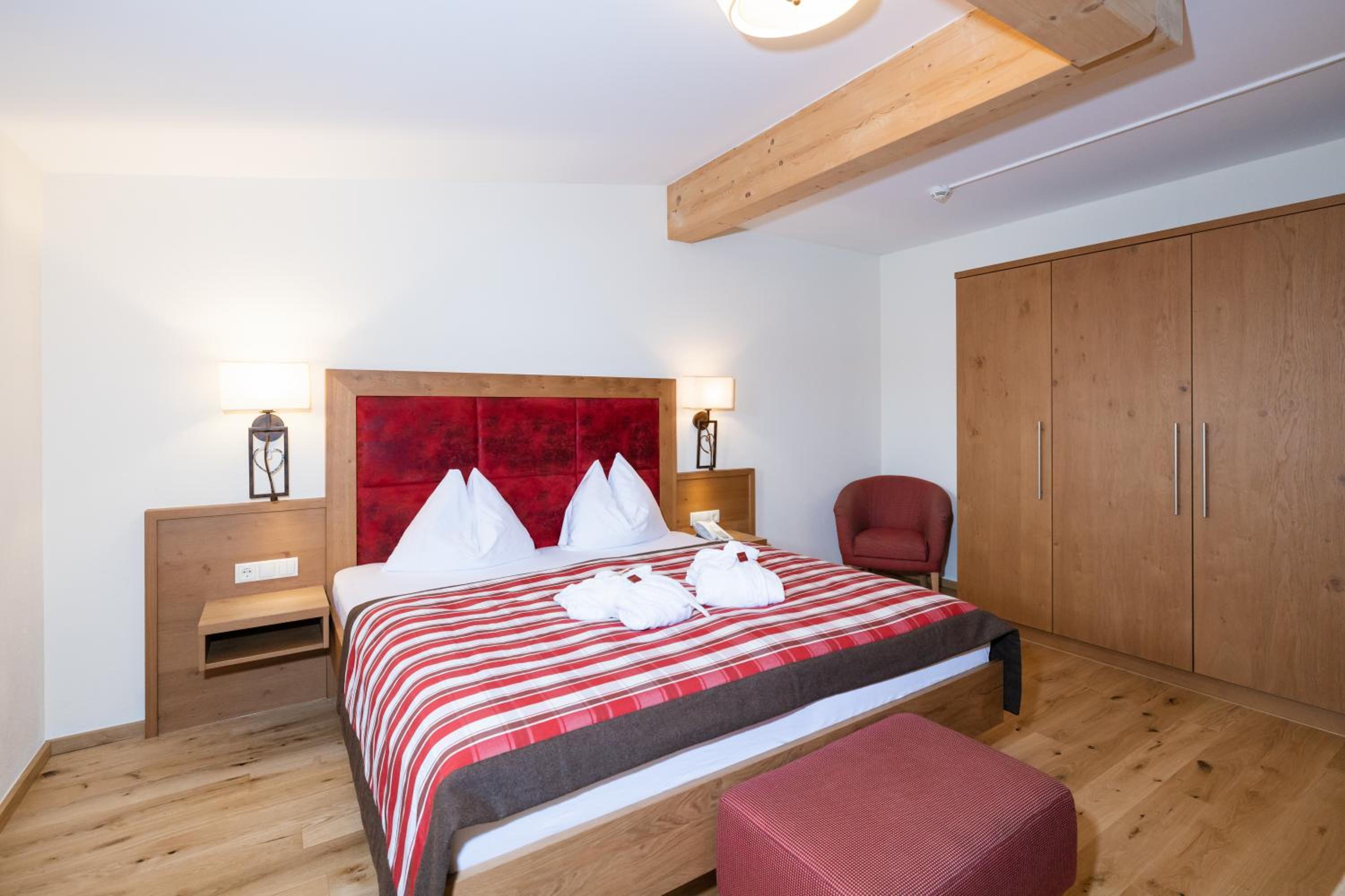 Superior Two-Bedroom Suite with Balcony "HARMONISCH_DAHUAM" photo 3