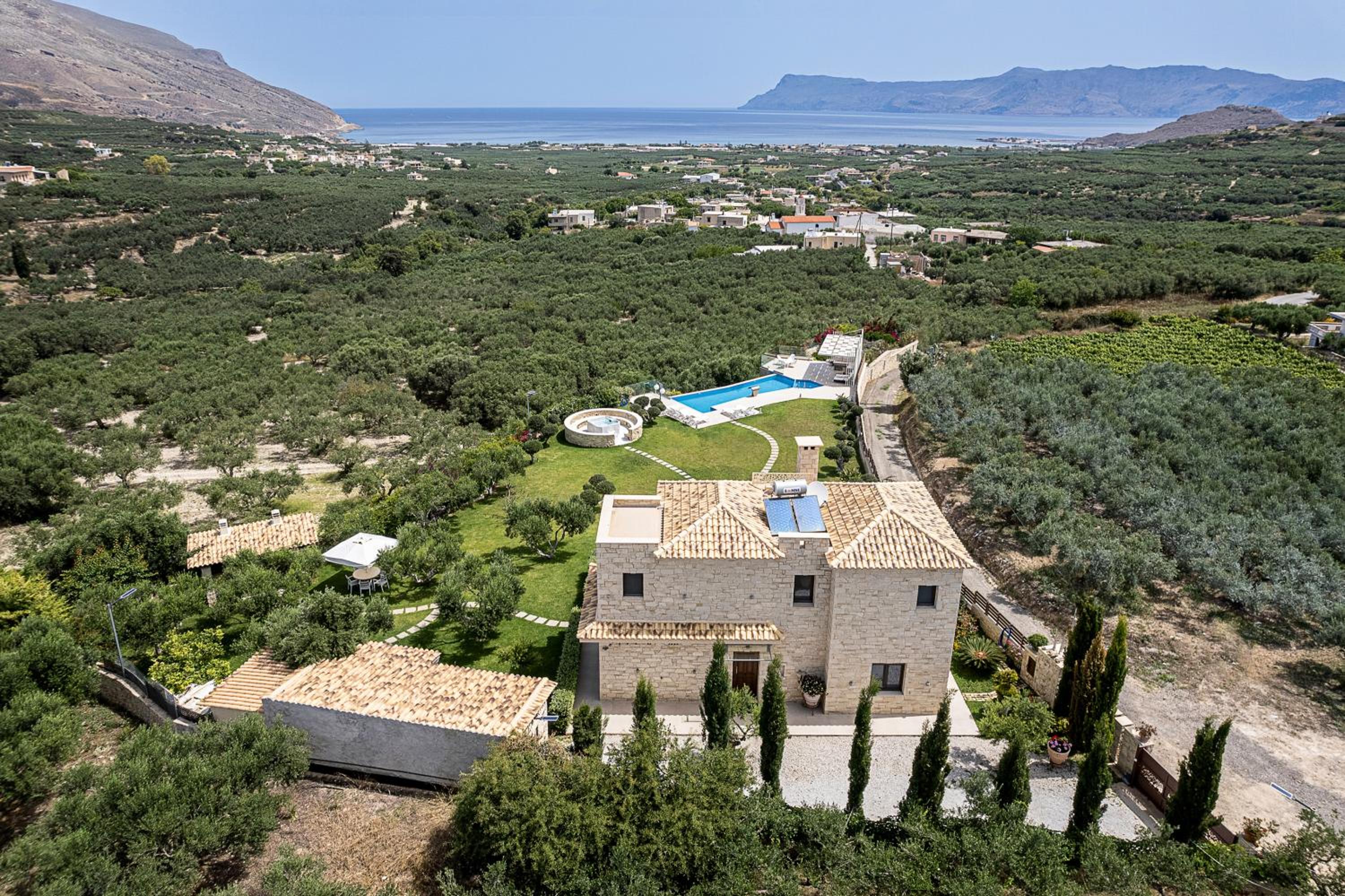 Villa photo 2