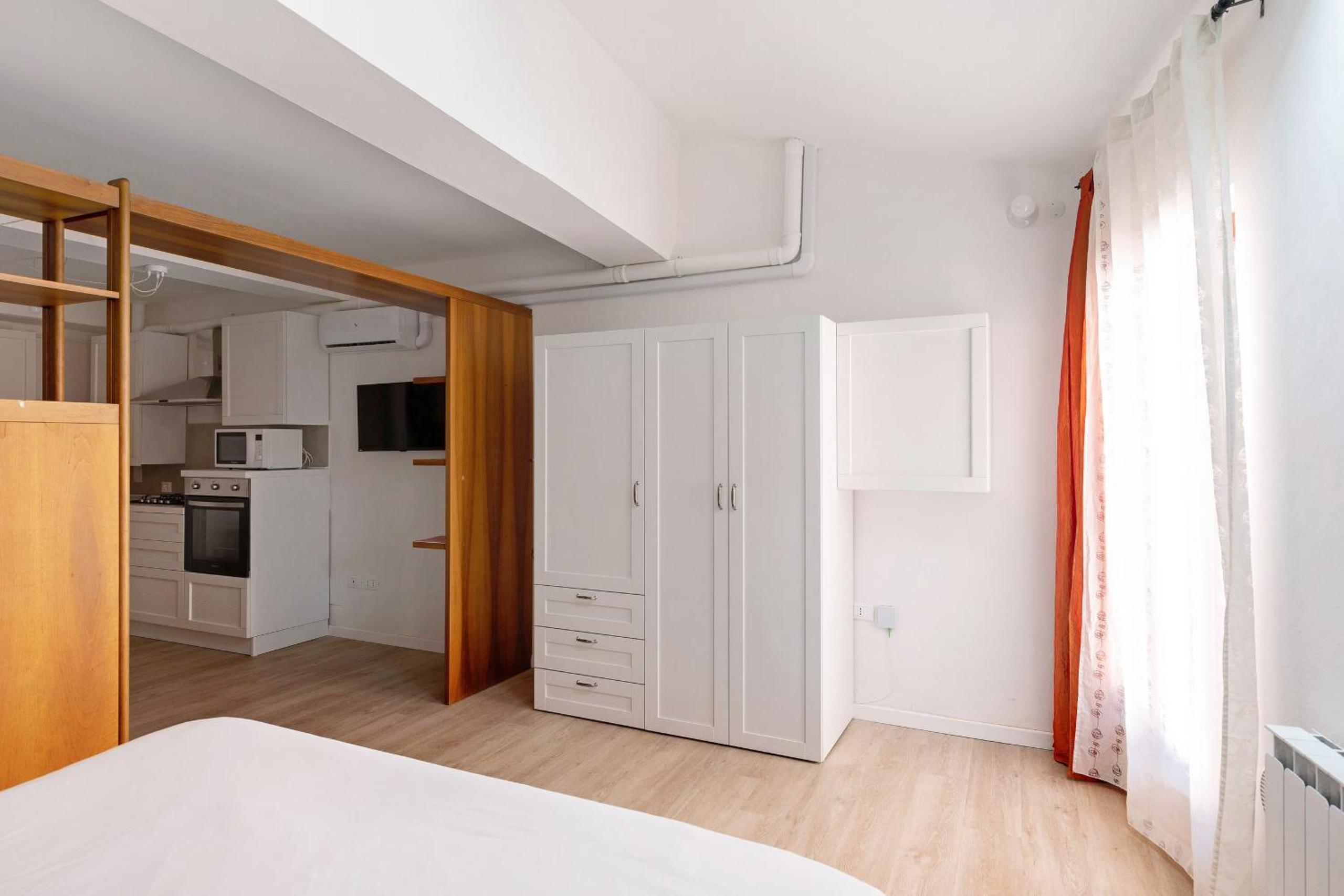 Studio Apartment