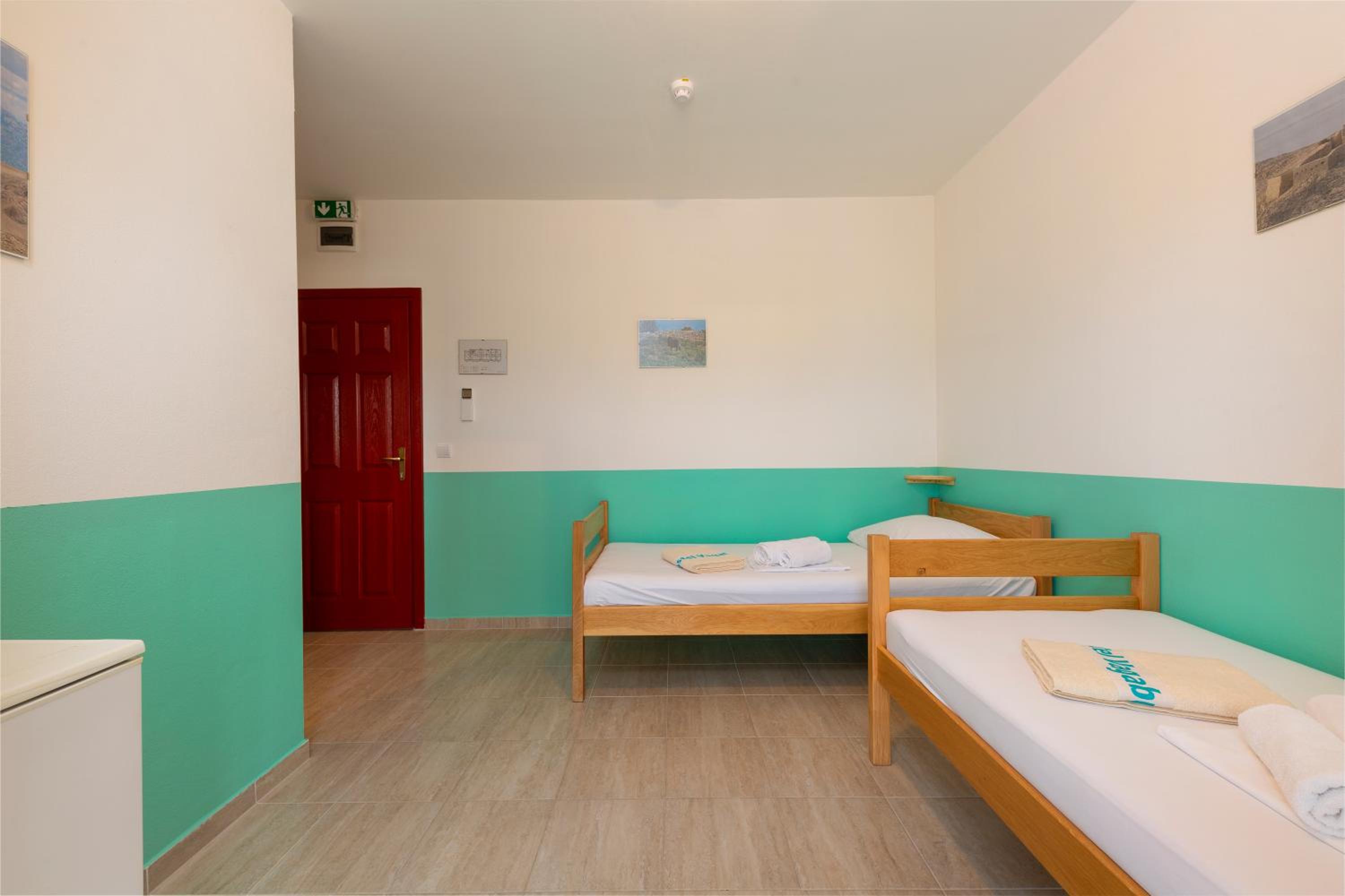 Standard Twin Room photo 2