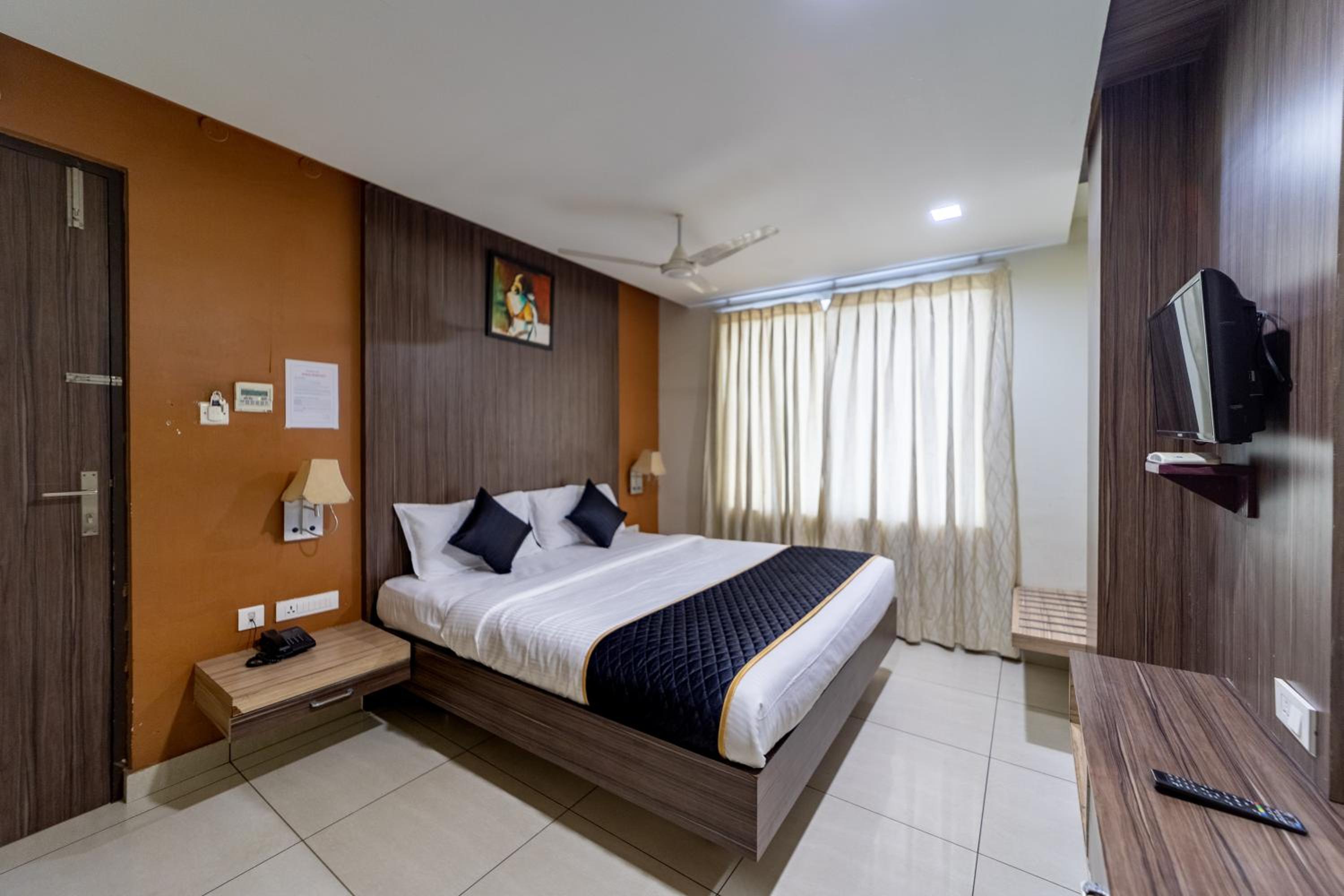 Deluxe Double Room photo 3