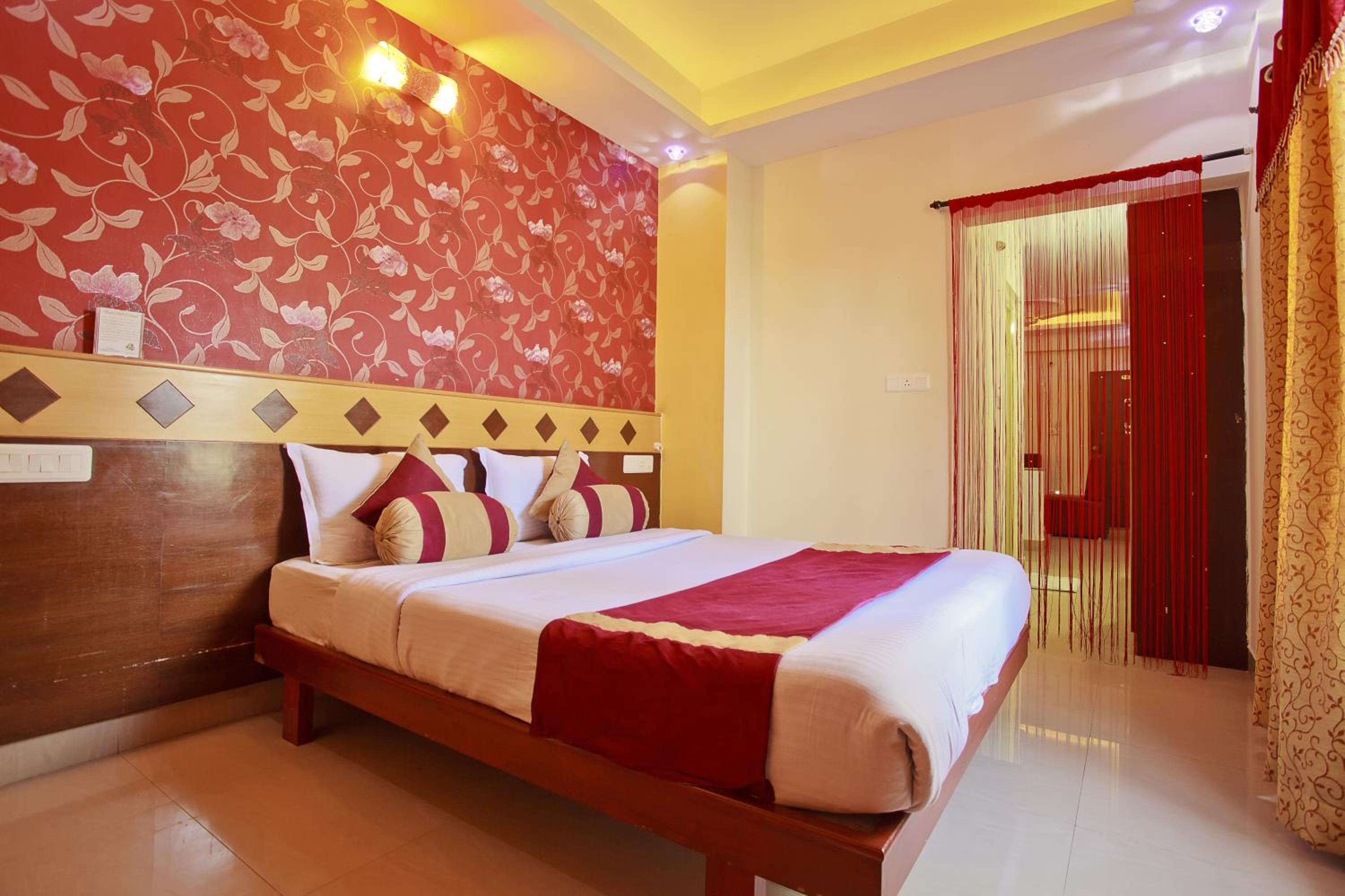 Signature Suite - Photo 19