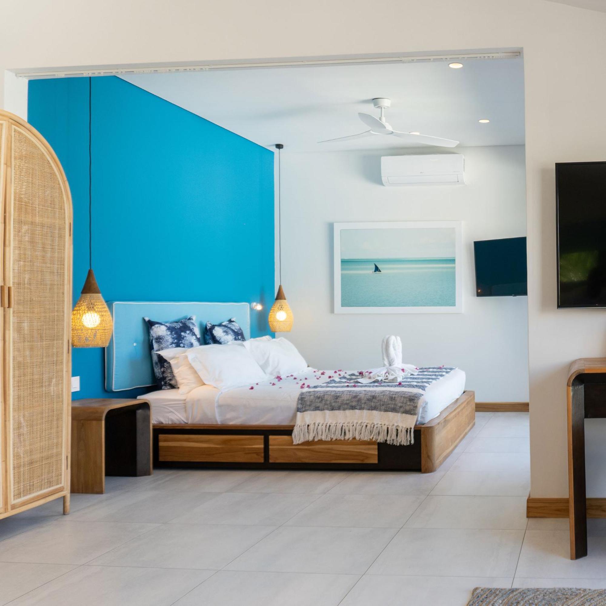 King Suite with Sea View - Photo 4