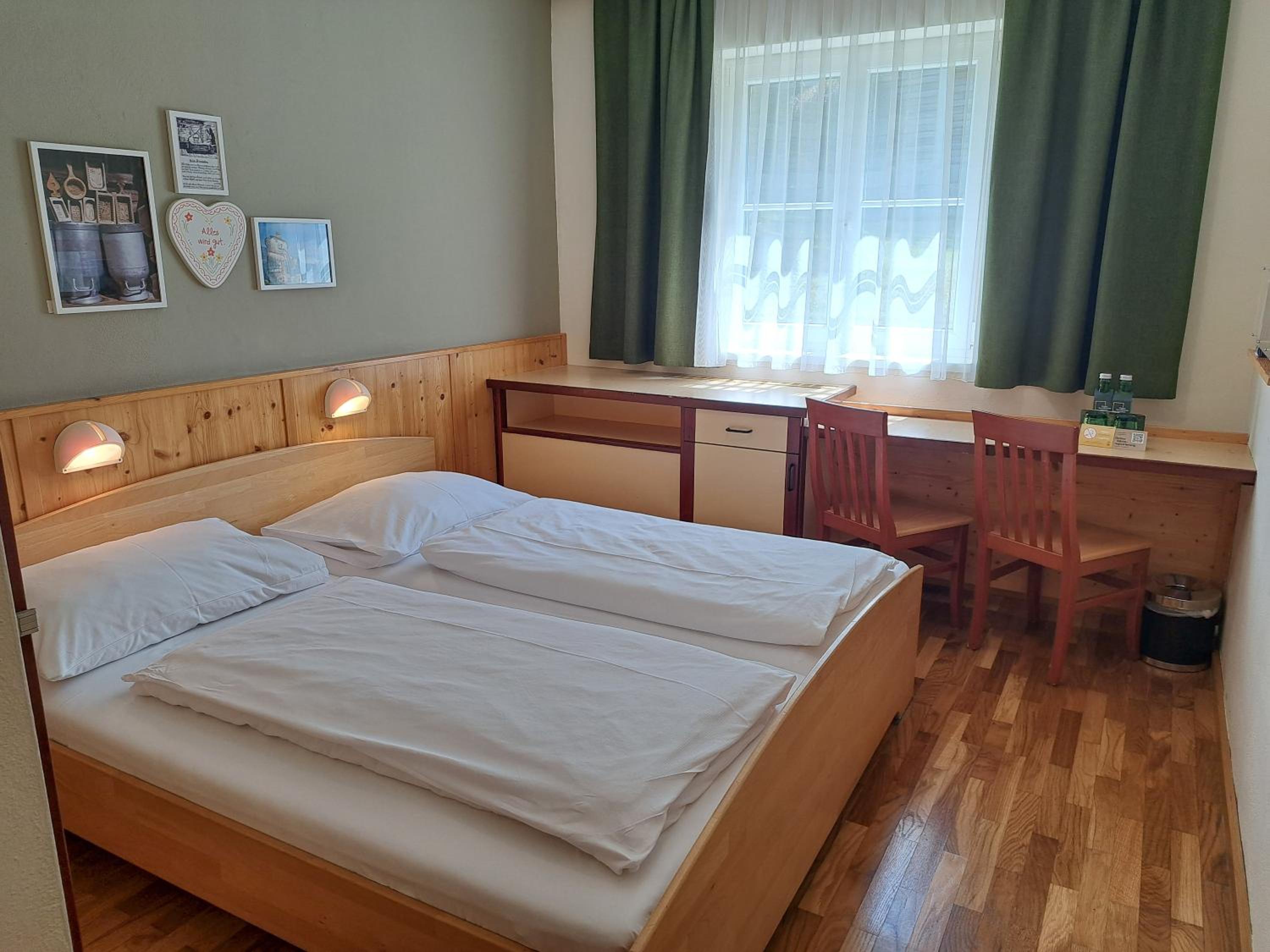 Low Budget Double Room photo 1