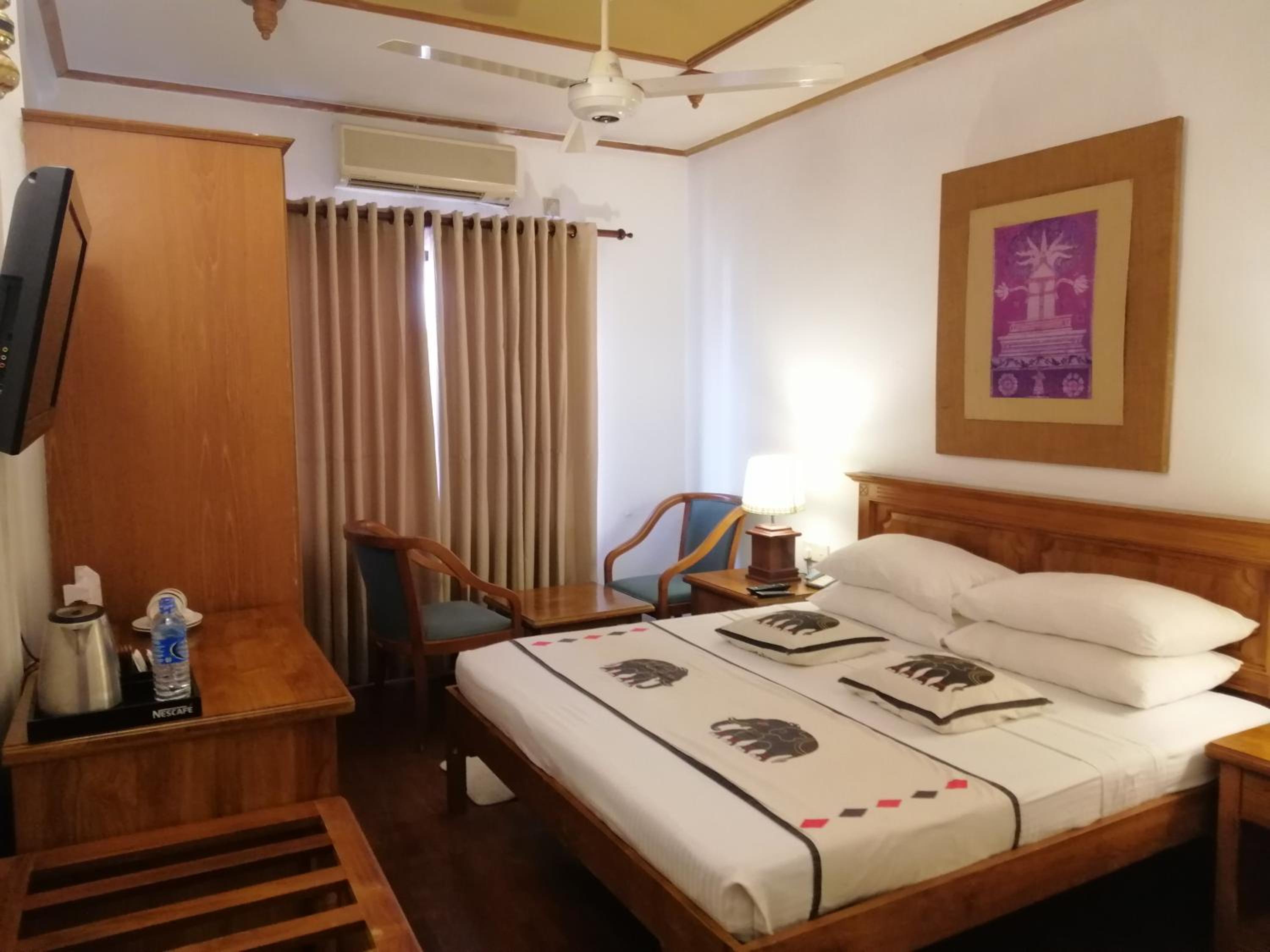 Deluxe Twin or Double Room photo 3