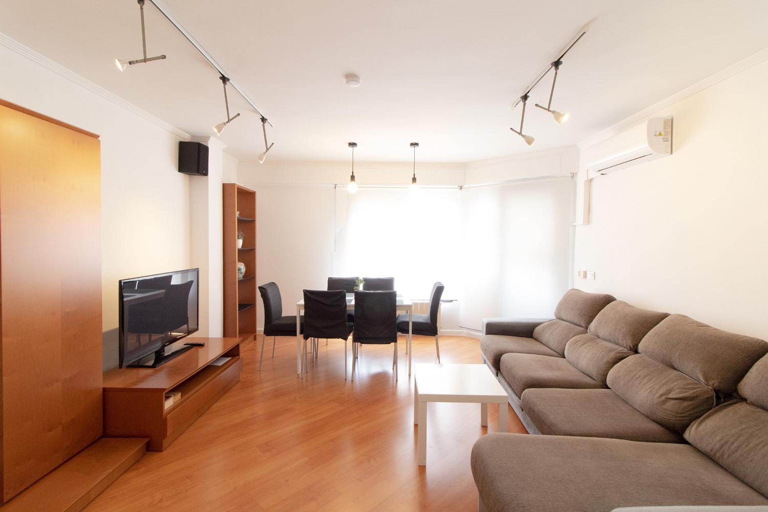 Apartment photo 2