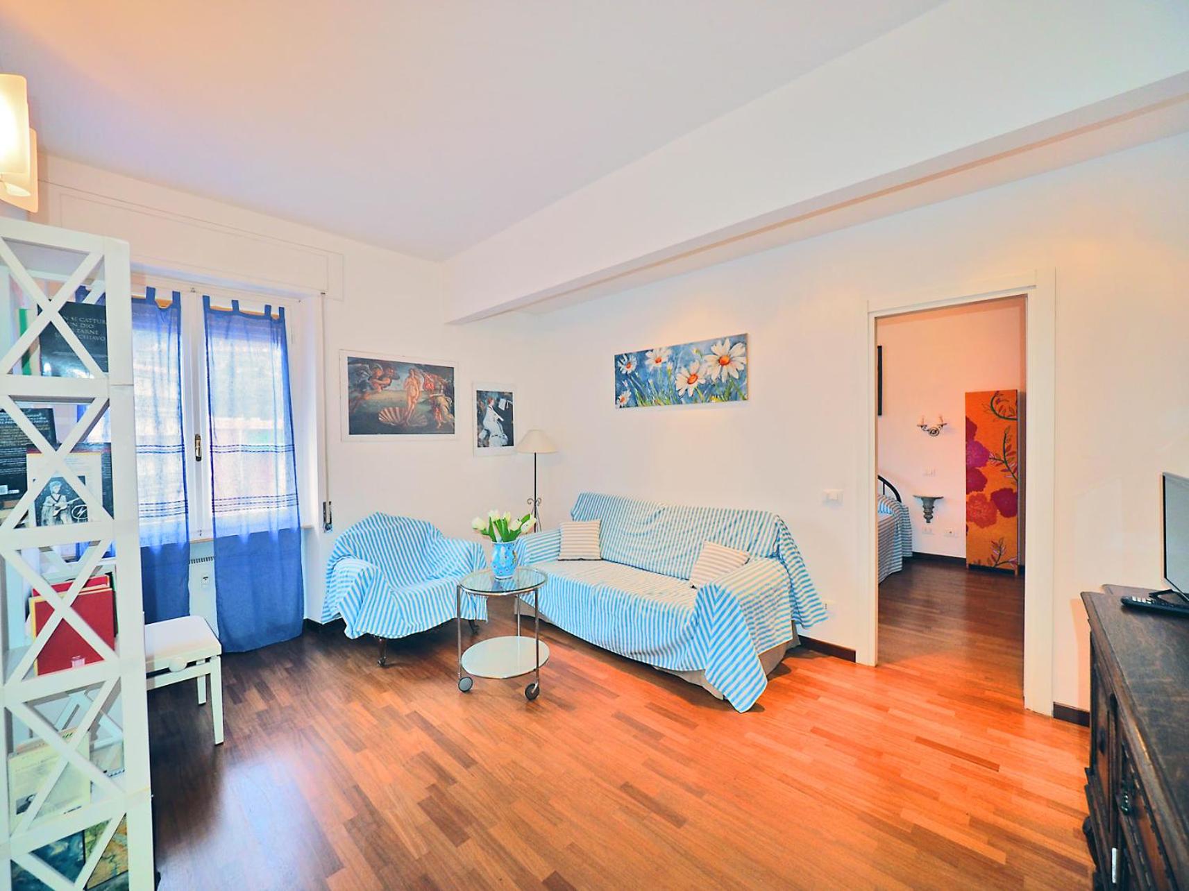 One-Bedroom Apartment photo 3