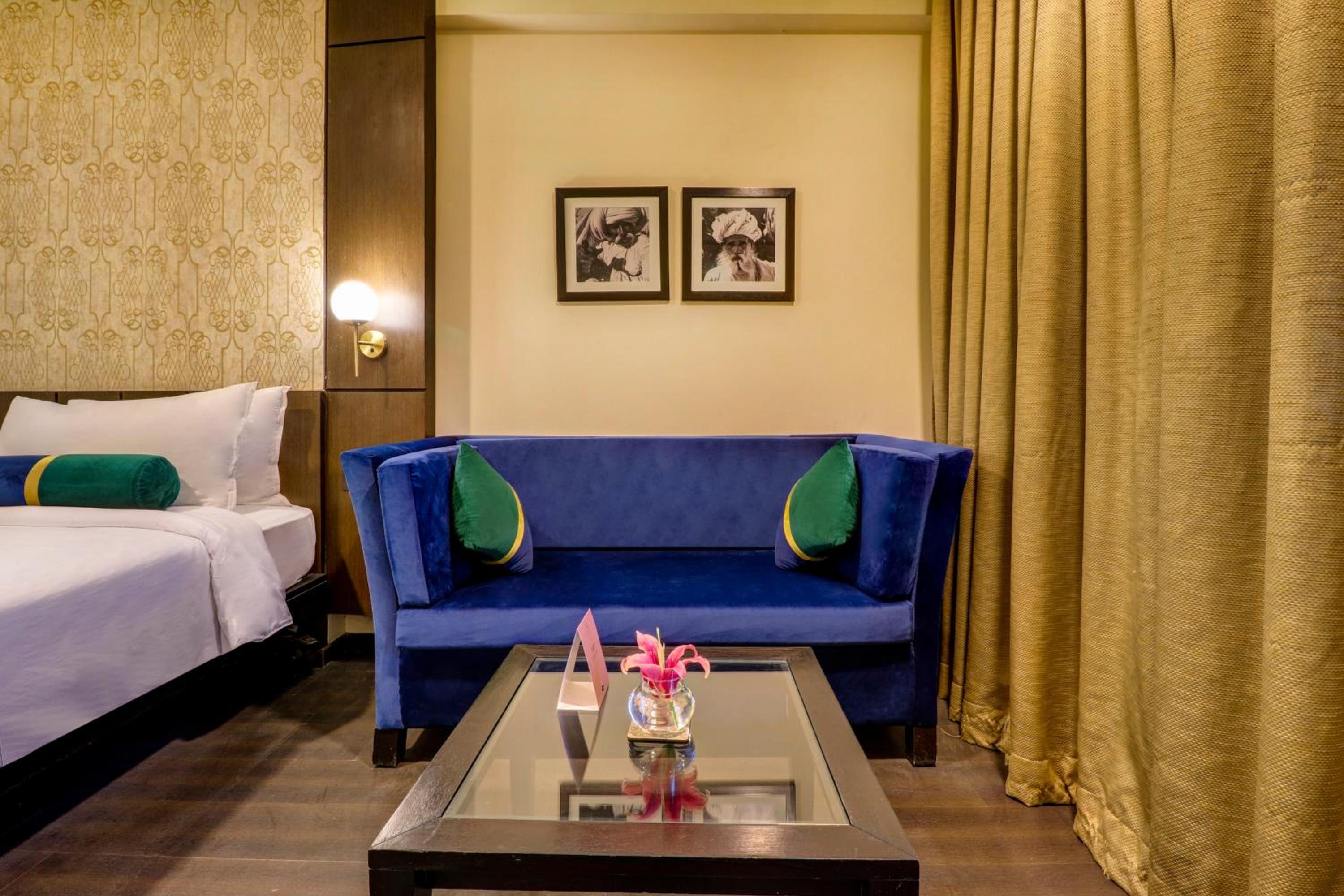 Club Room (Late Check-Out upto 2 hours (subject to availability),20% off on 1 session of 60 mins couple’s Spa,Enjoy Happy Hours with 20% off on Alcoholic Beverages and Food, 10% off on One-way Airport/Railway/Bus Transfer and Early Check-In upto 2 hours) at Sunday Hotel Jaipur by CheckIn