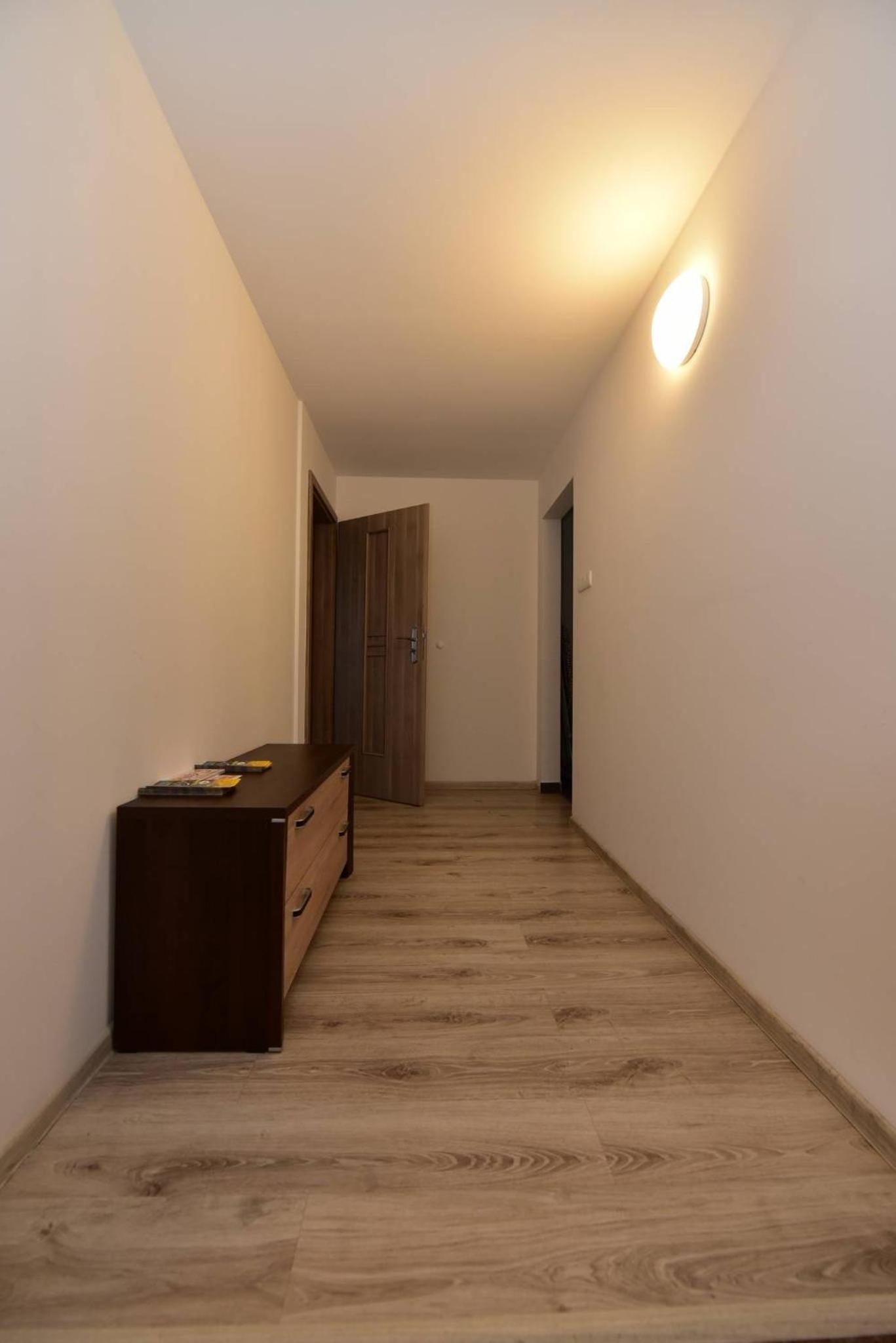 Quadruple Room with Private Bathroom - Photo 13