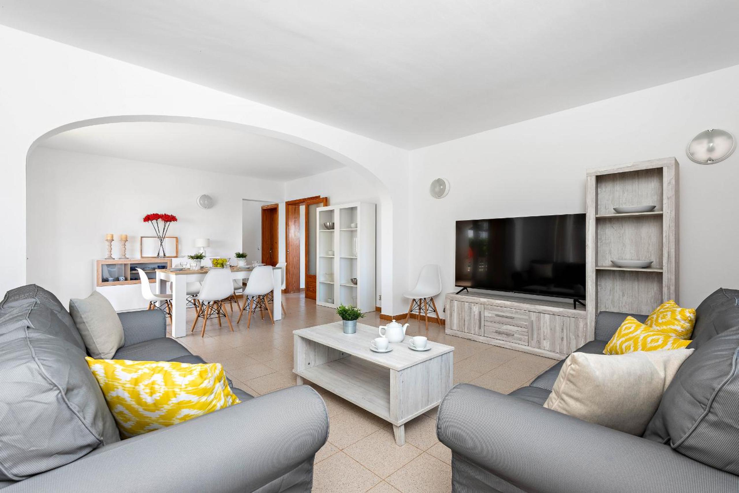 Villa photo 2