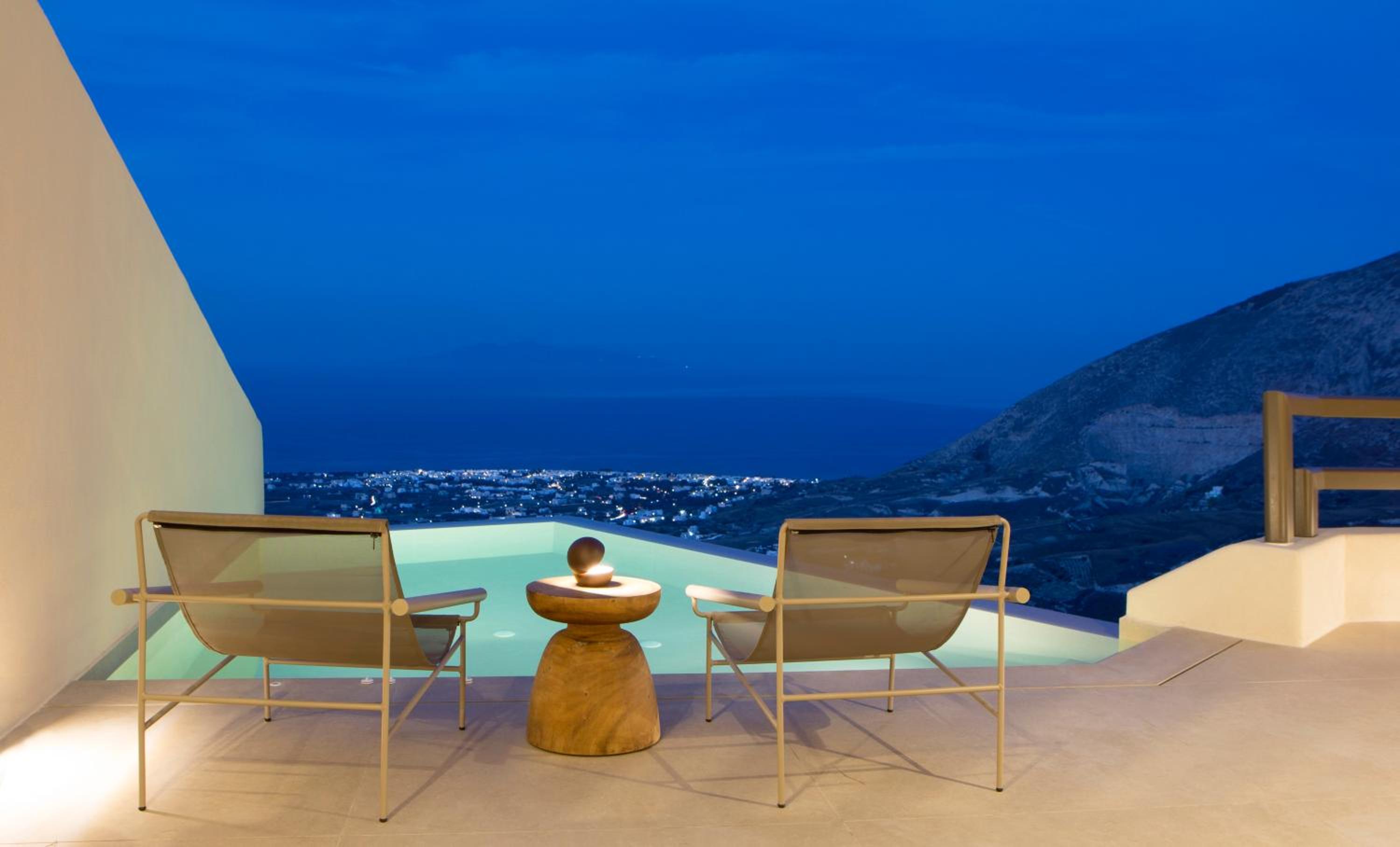 Executive 3 Bedroom Villa with Heated Pool and Sea View - Photo 29
