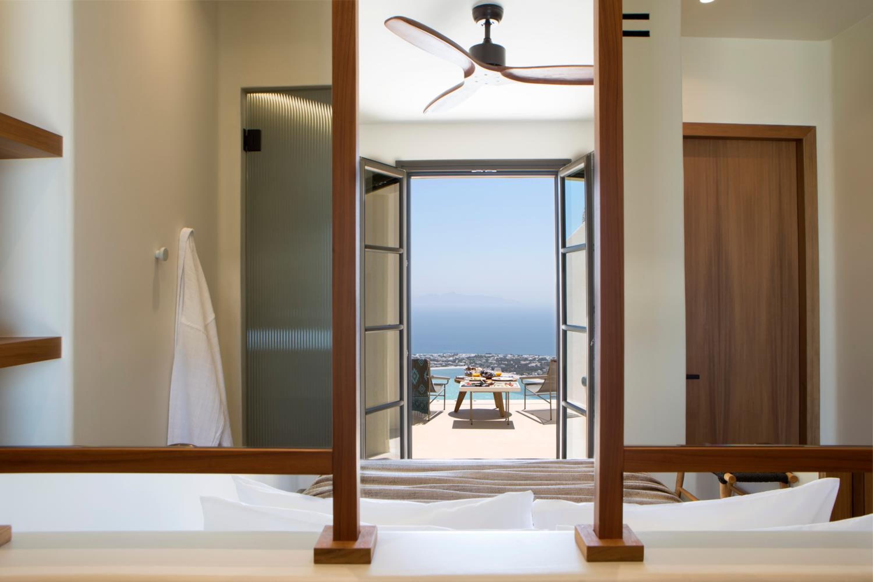 Executive 3 Bedroom Villa with Heated Pool and Sea View - Photo 35