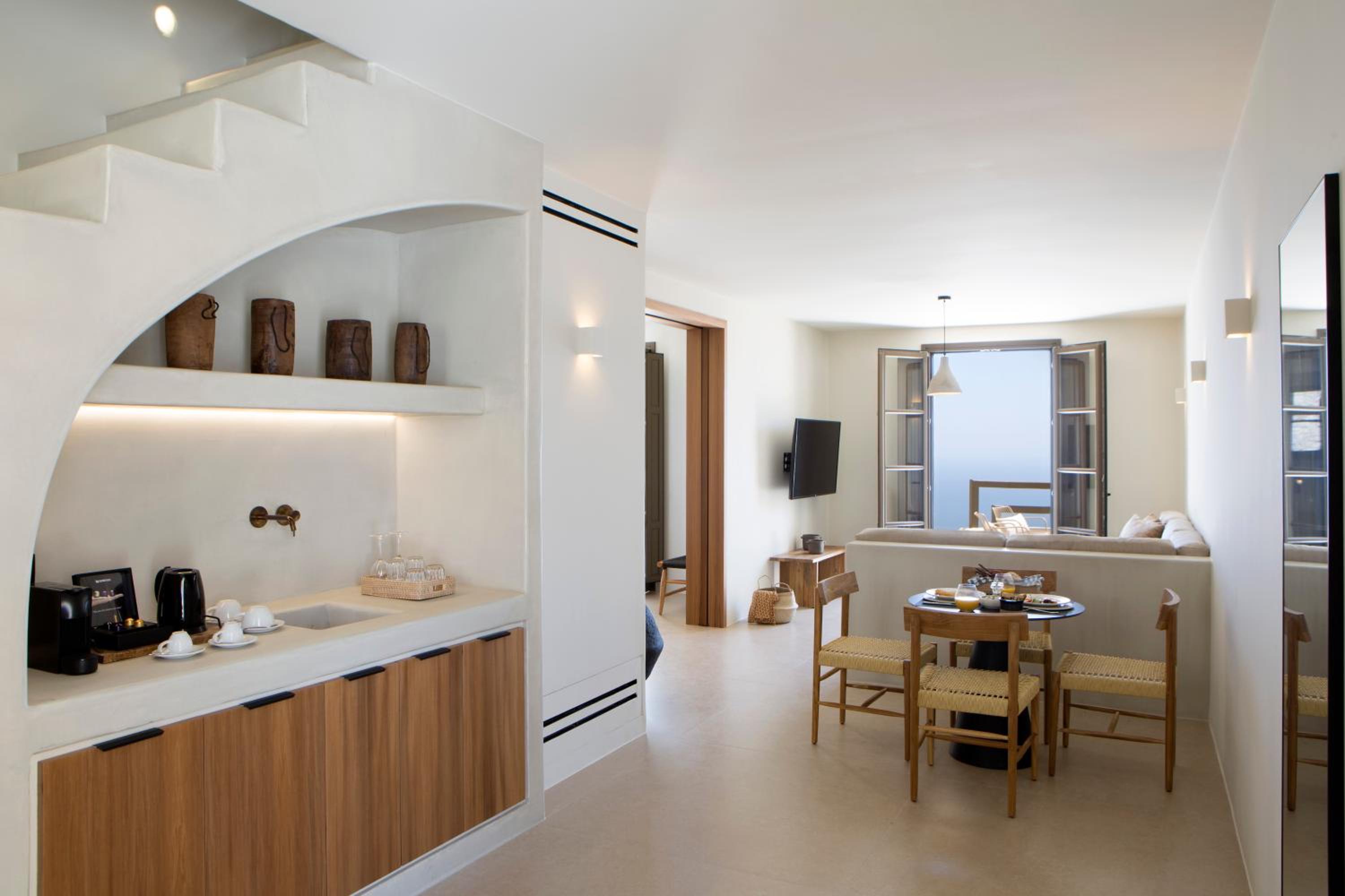 Executive 3 Bedroom Villa with Heated Pool and Sea View - Photo 30