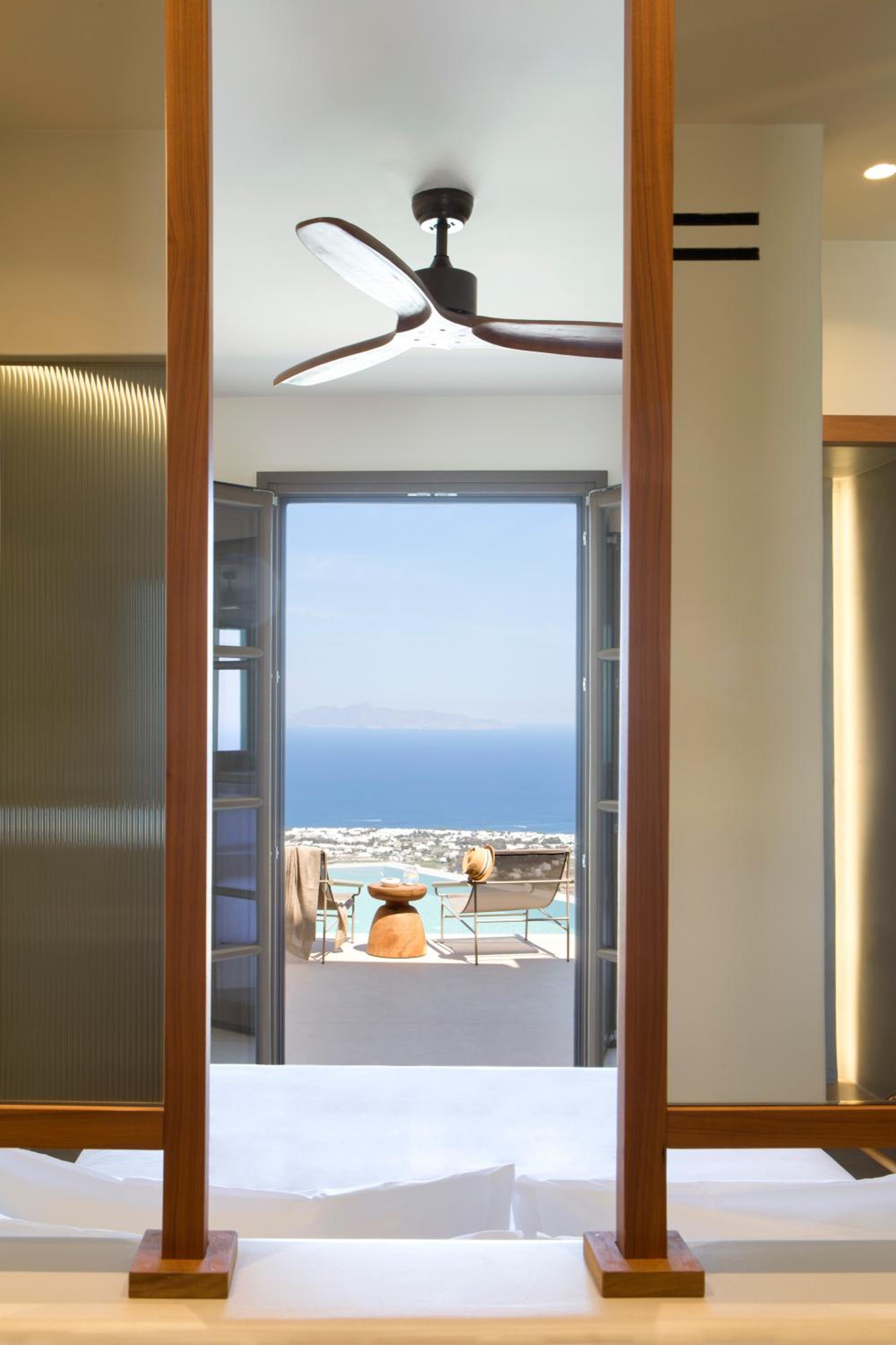 Executive 3 Bedroom Villa with Heated Pool and Sea View - Photo 20