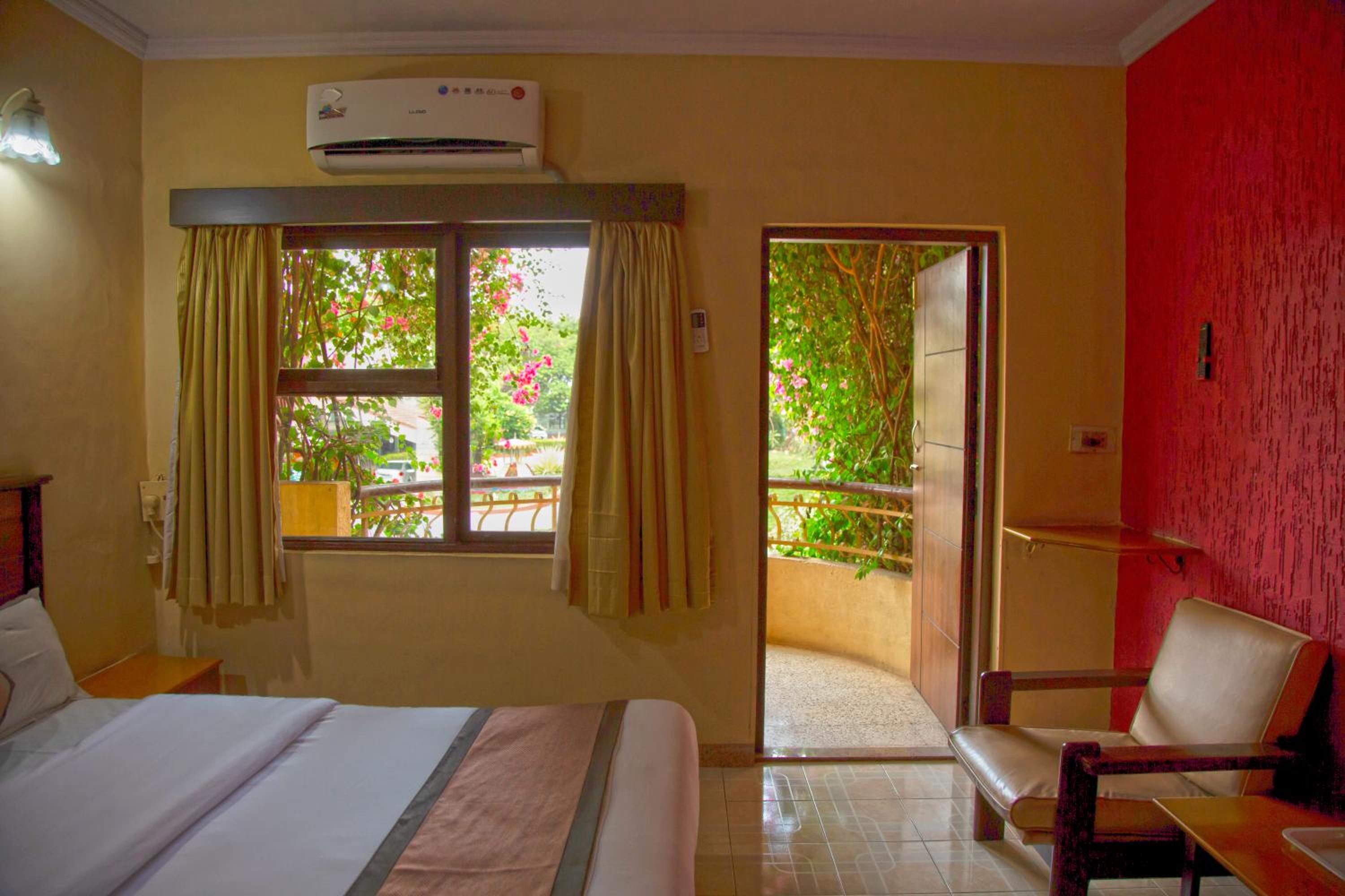 Standard Double Room - Photo 4