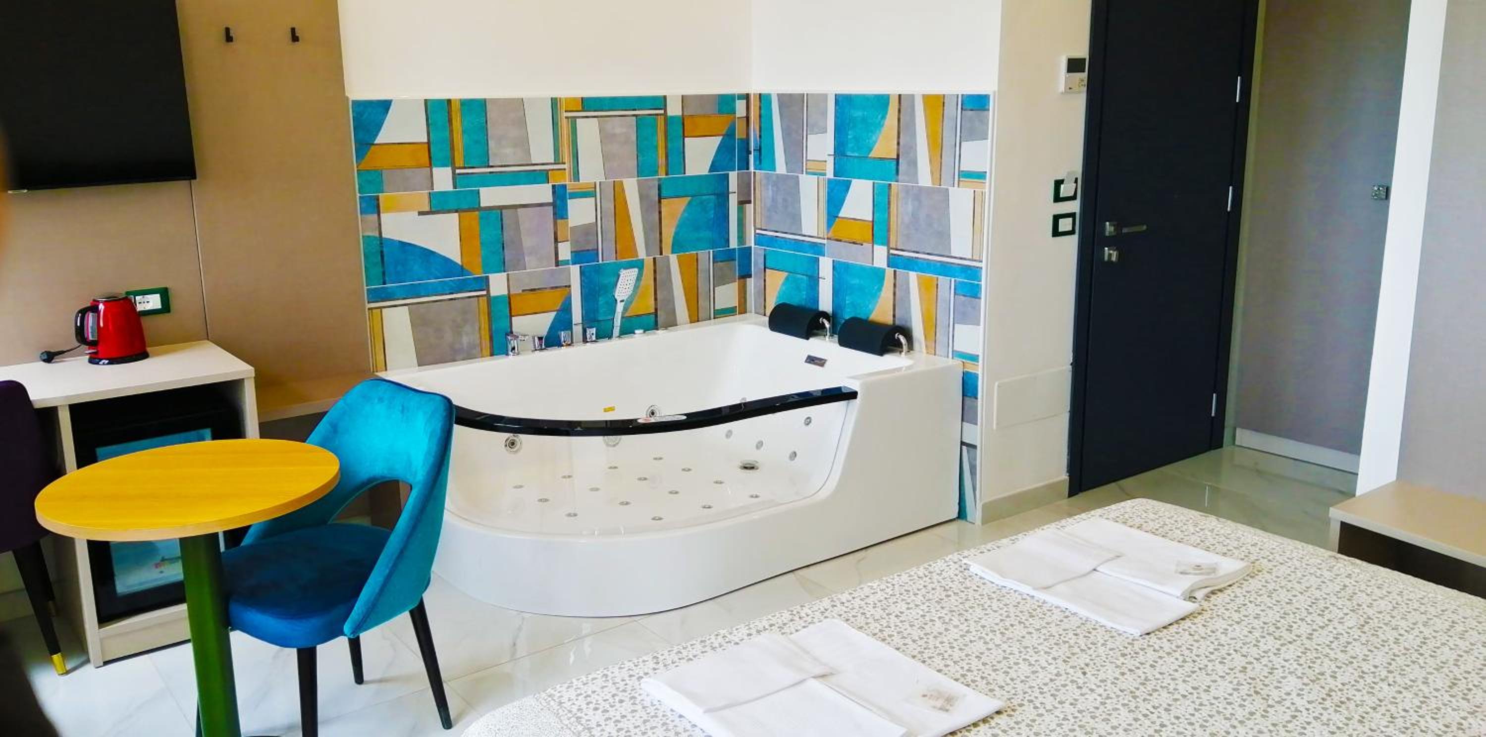 King Room with Spa Bath photo 3