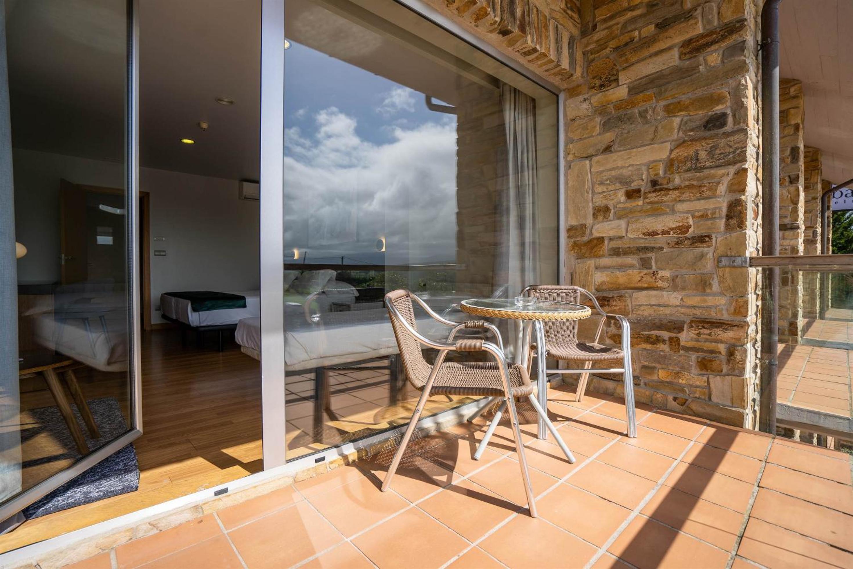 Family Room - Photo 7