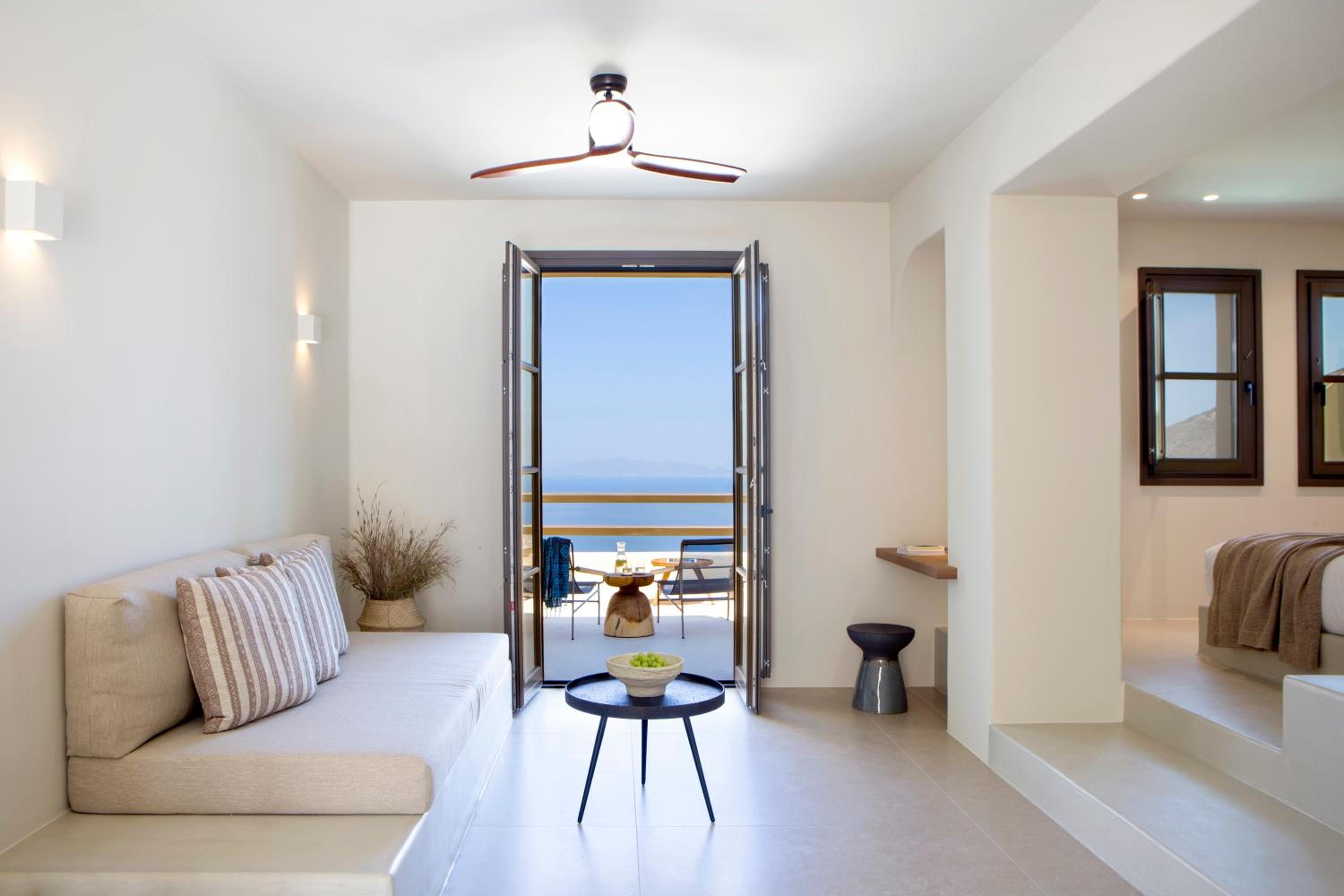 Superior Suite with Heated Plunge Pool and Sea View - Photo 3