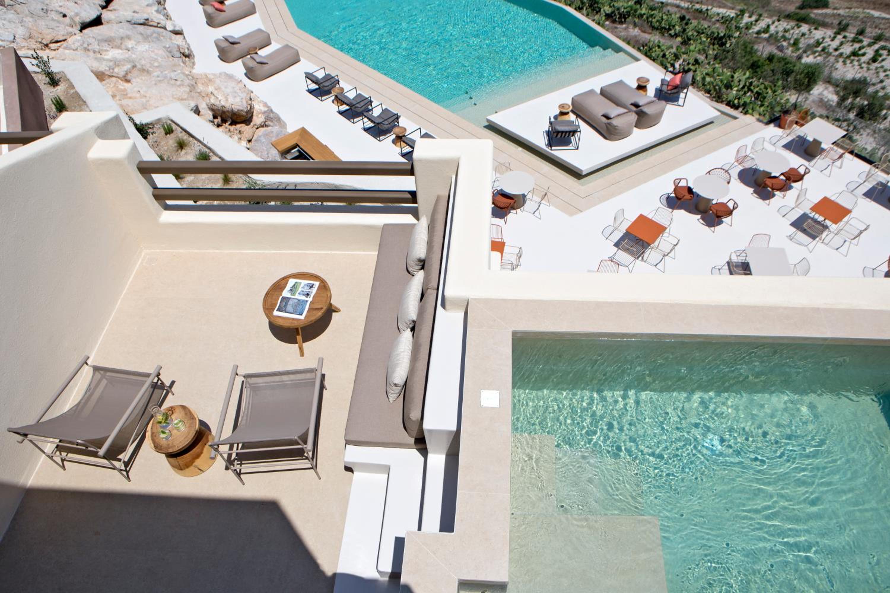 Superior Suite with Heated Plunge Pool and Sea View - Photo 23