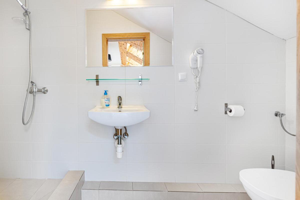 Large Double Room photo 3
