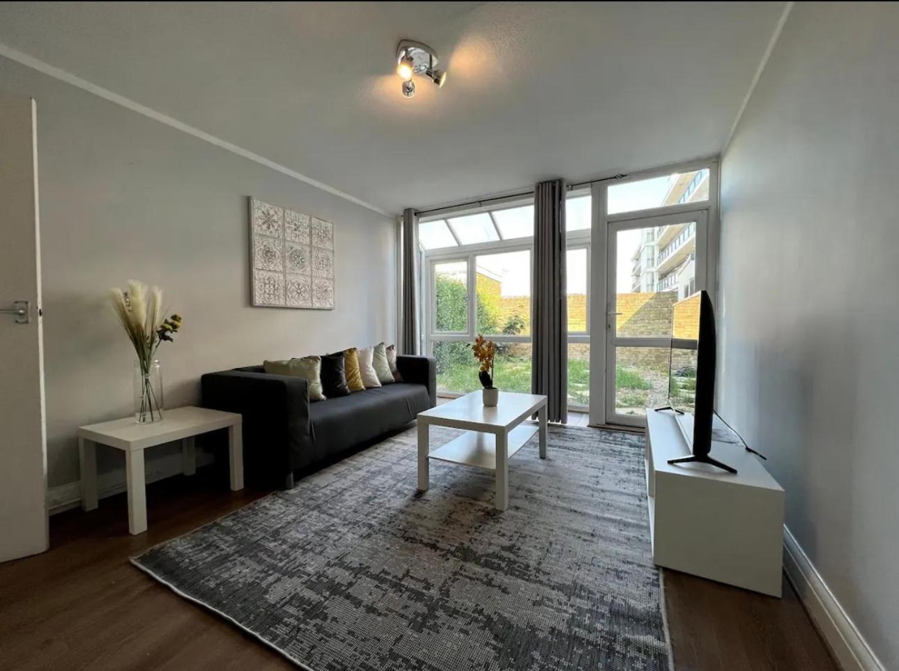 Apartment photo 1