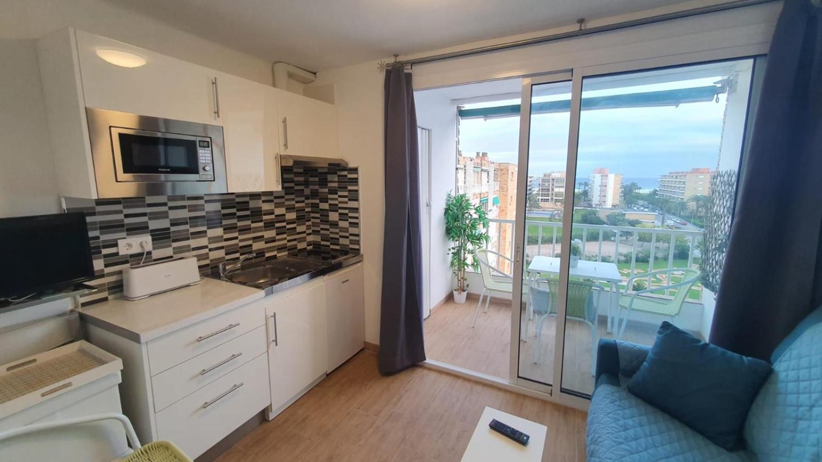 One-Bedroom Apartment photo 2