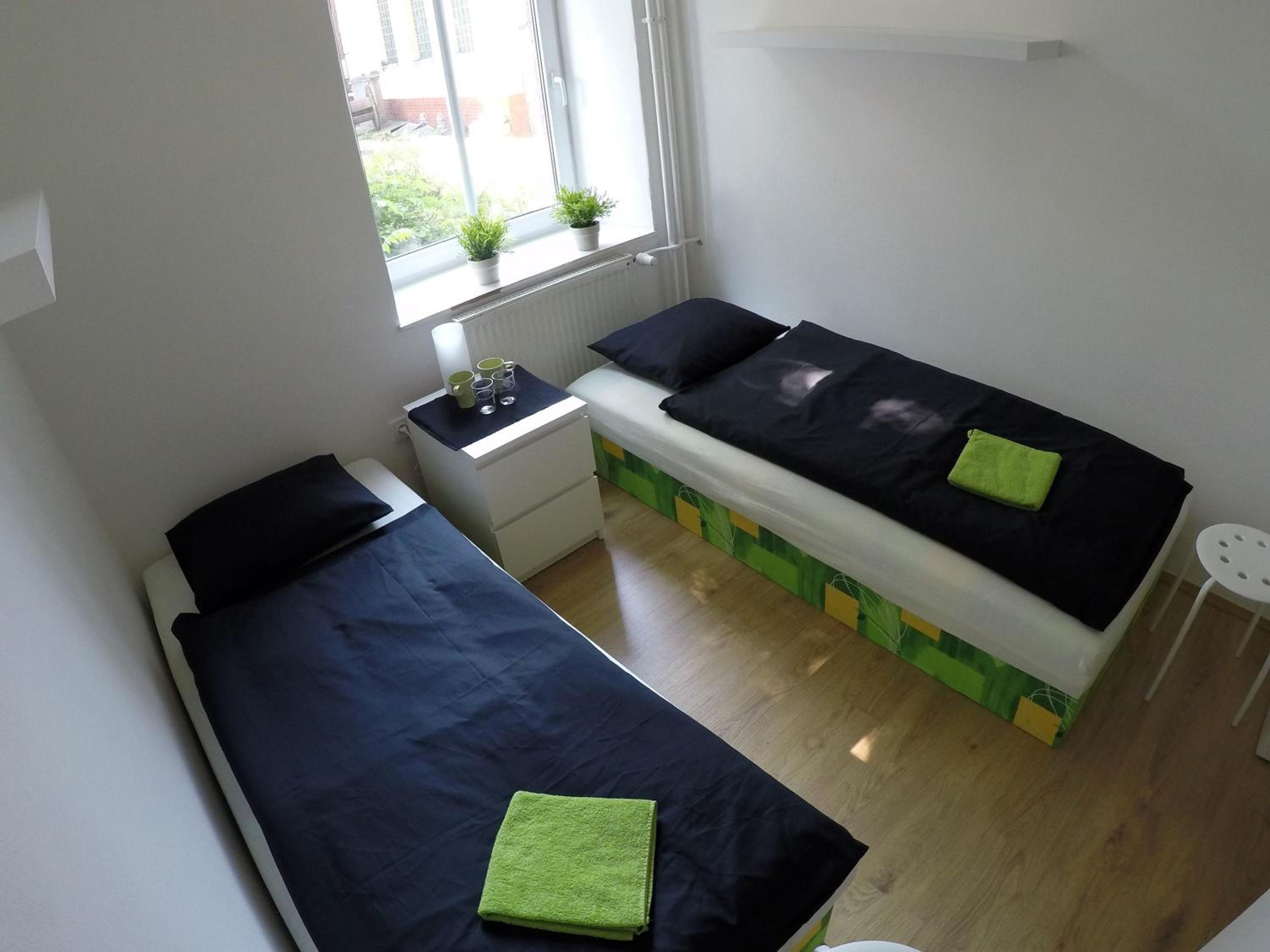 Twin Room with Private Bathroom photo 3