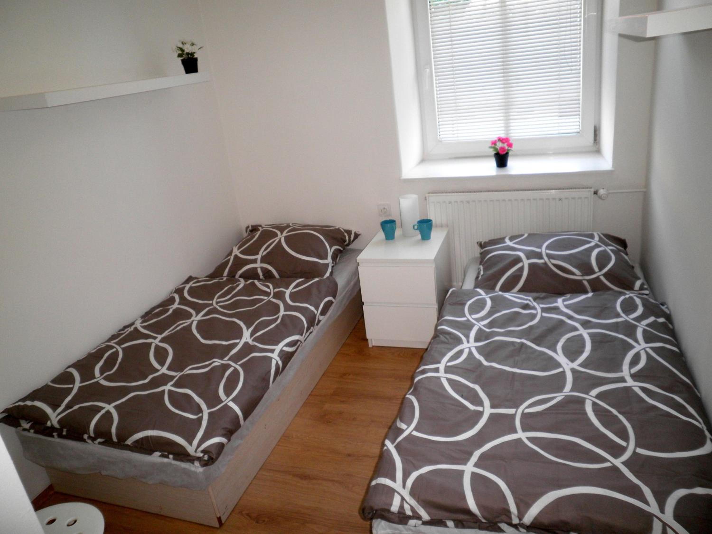 Twin Room with Private Bathroom photo 2