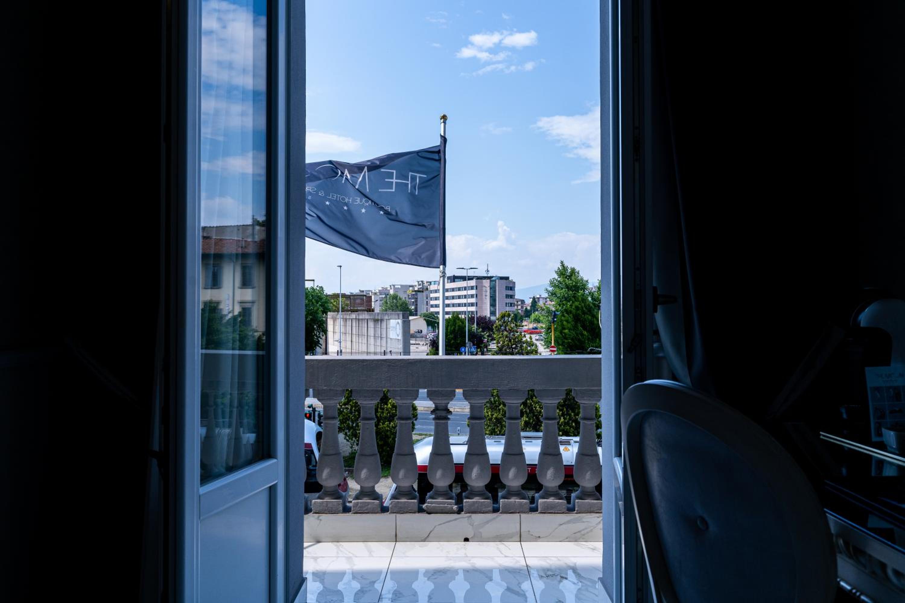 Junior Suite with Balcony and Spa Access photo 3
