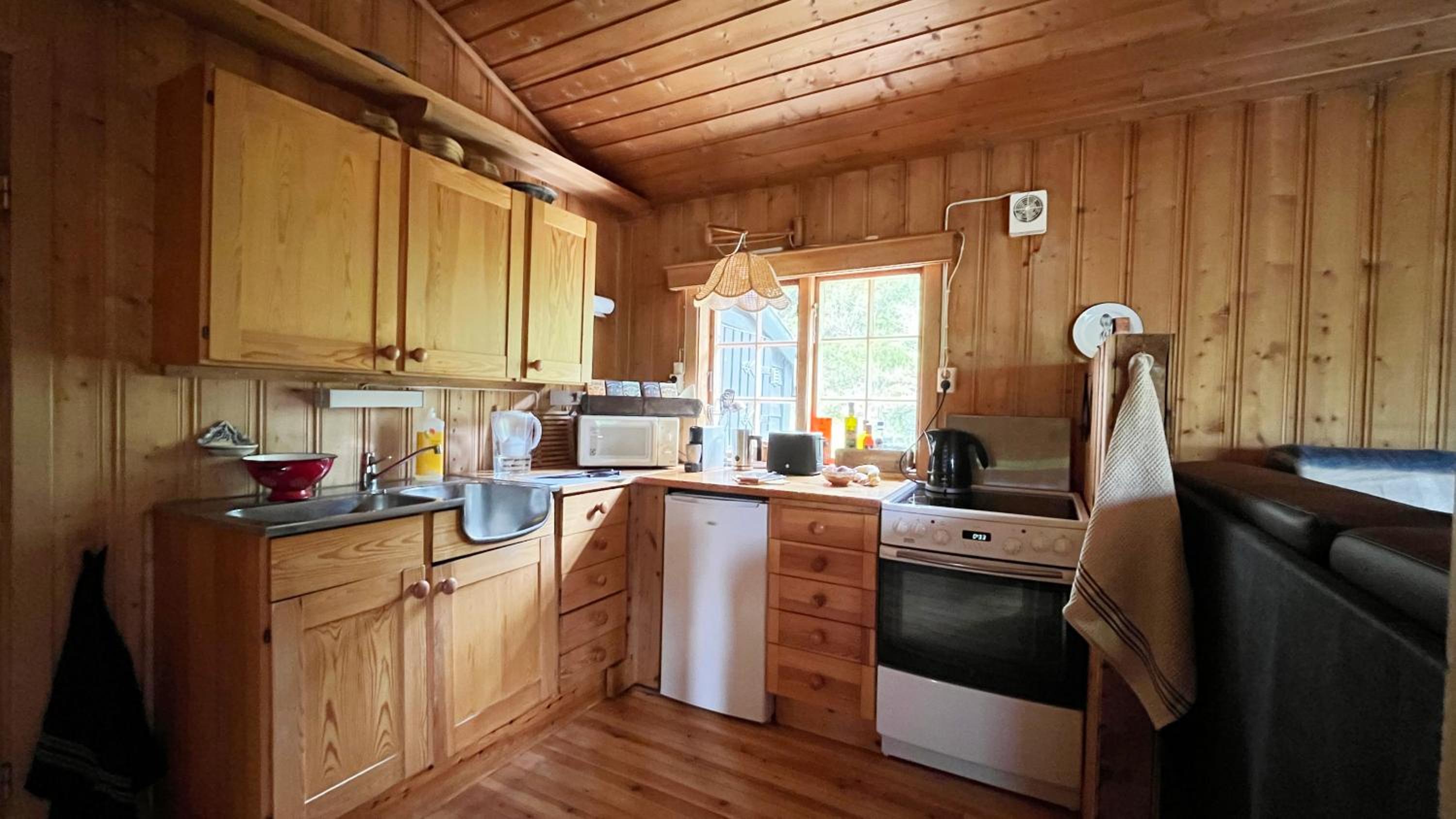 Bungalow (6 Adults) photo 3