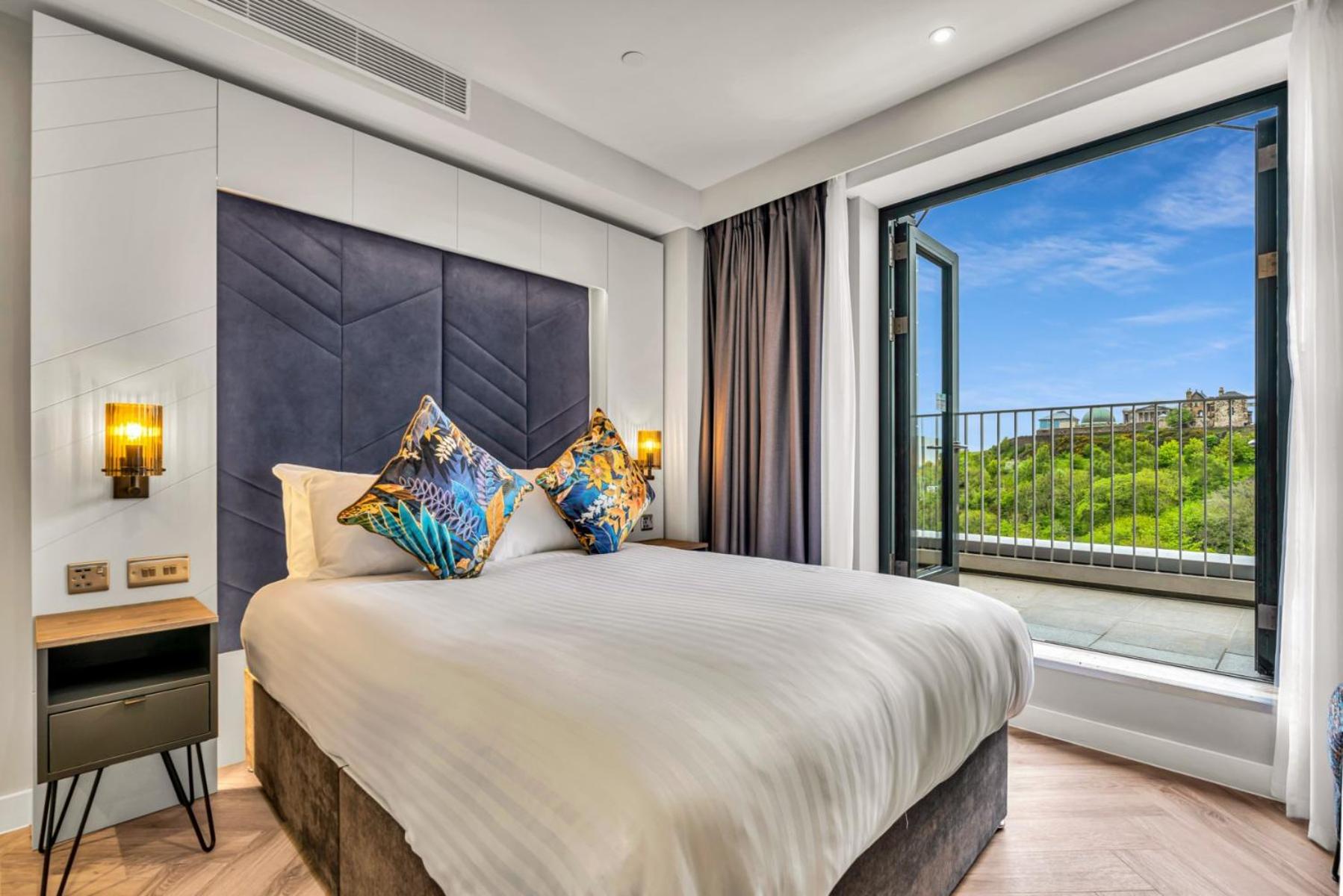Vantage Balcony Studio