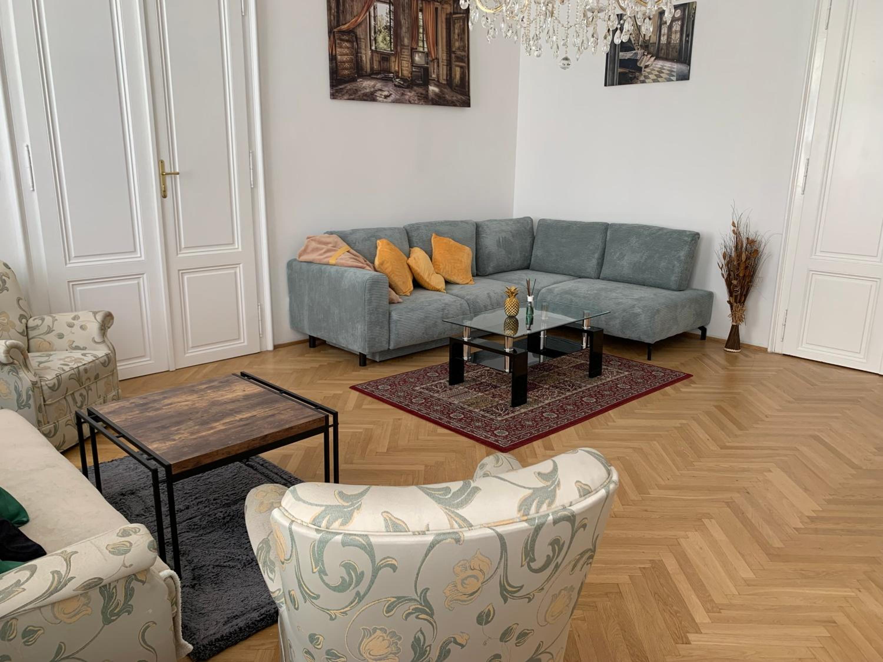 Deluxe Apartment