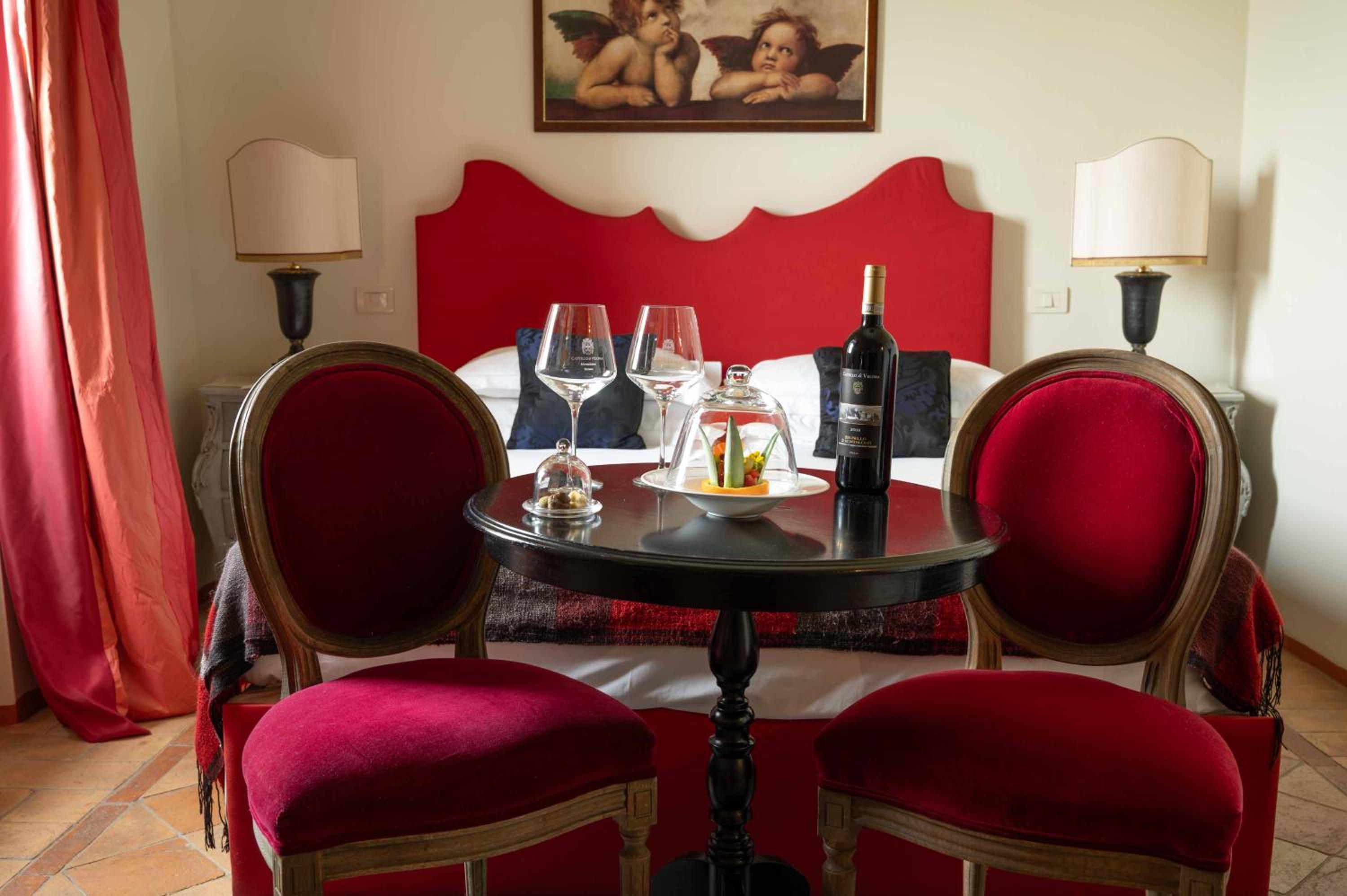 Classic Junior Suite - Photo 2