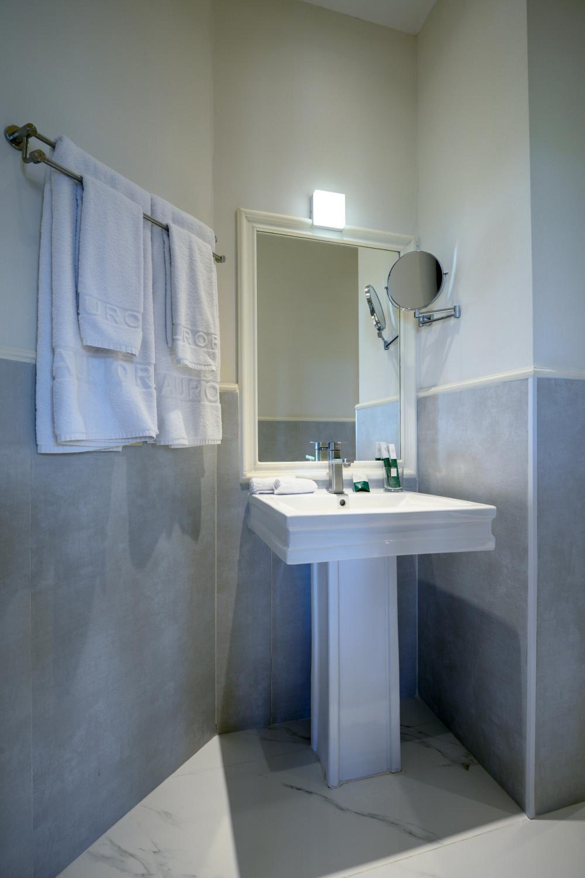 King Suite photo 3