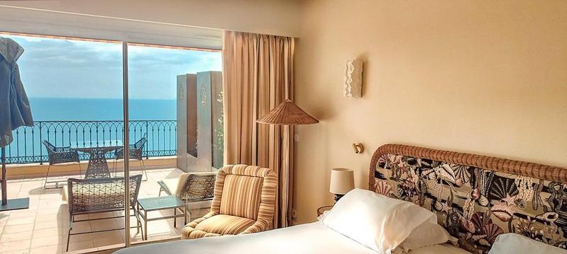 Deluxe Double Room with Full Sea View - Photo 10