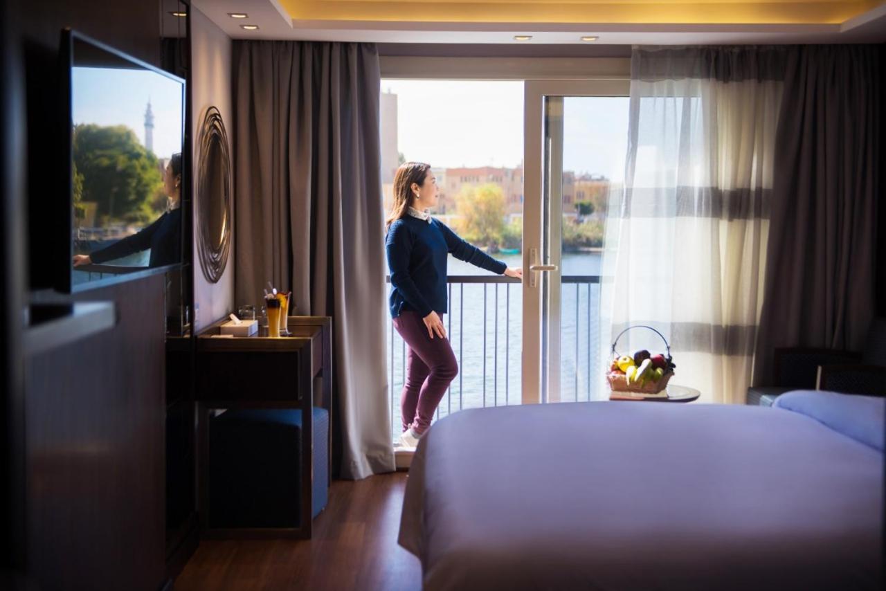 Deluxe Double or Twin Room with Sea View photo 1