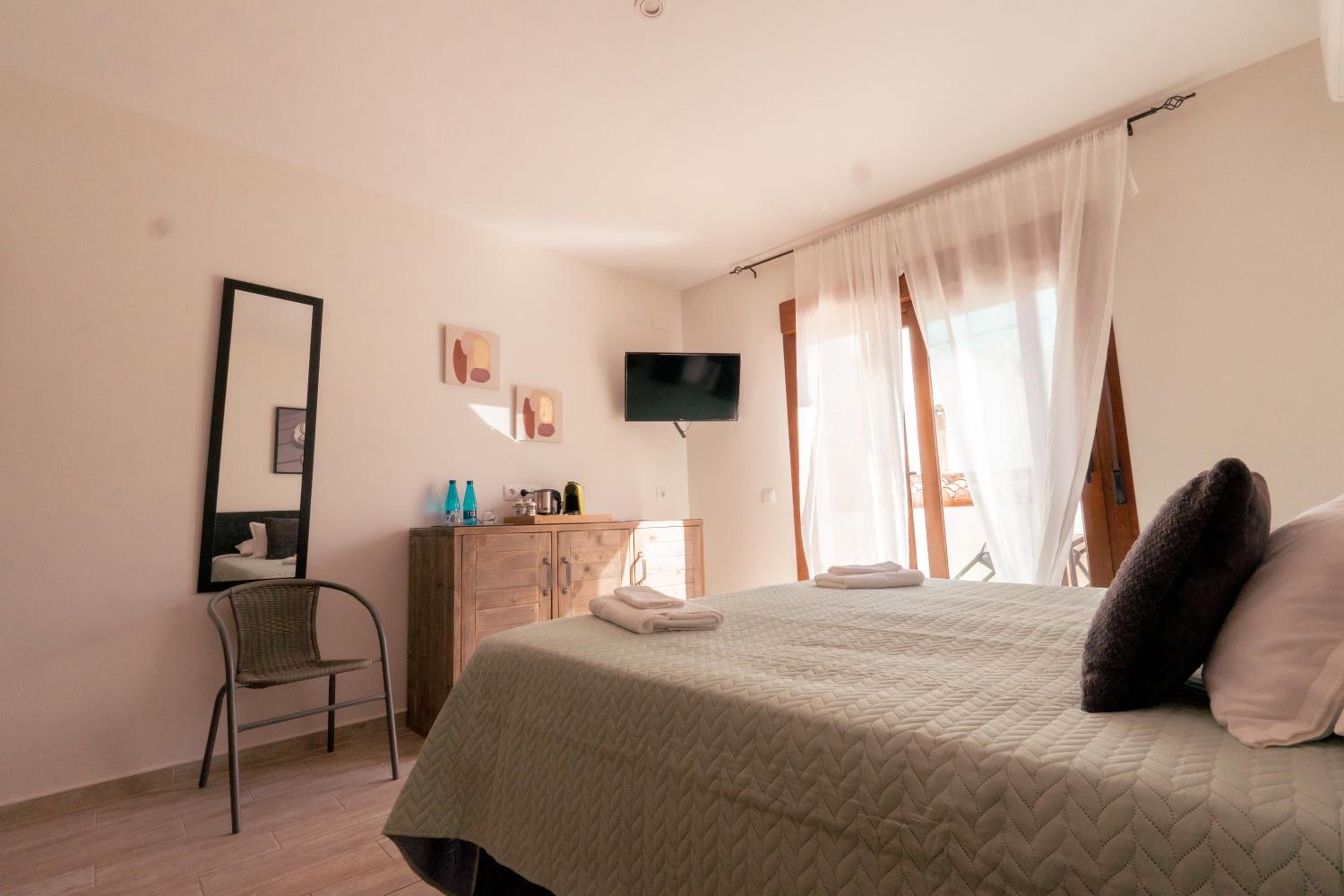 Double or Twin Room with Terrace photo 2