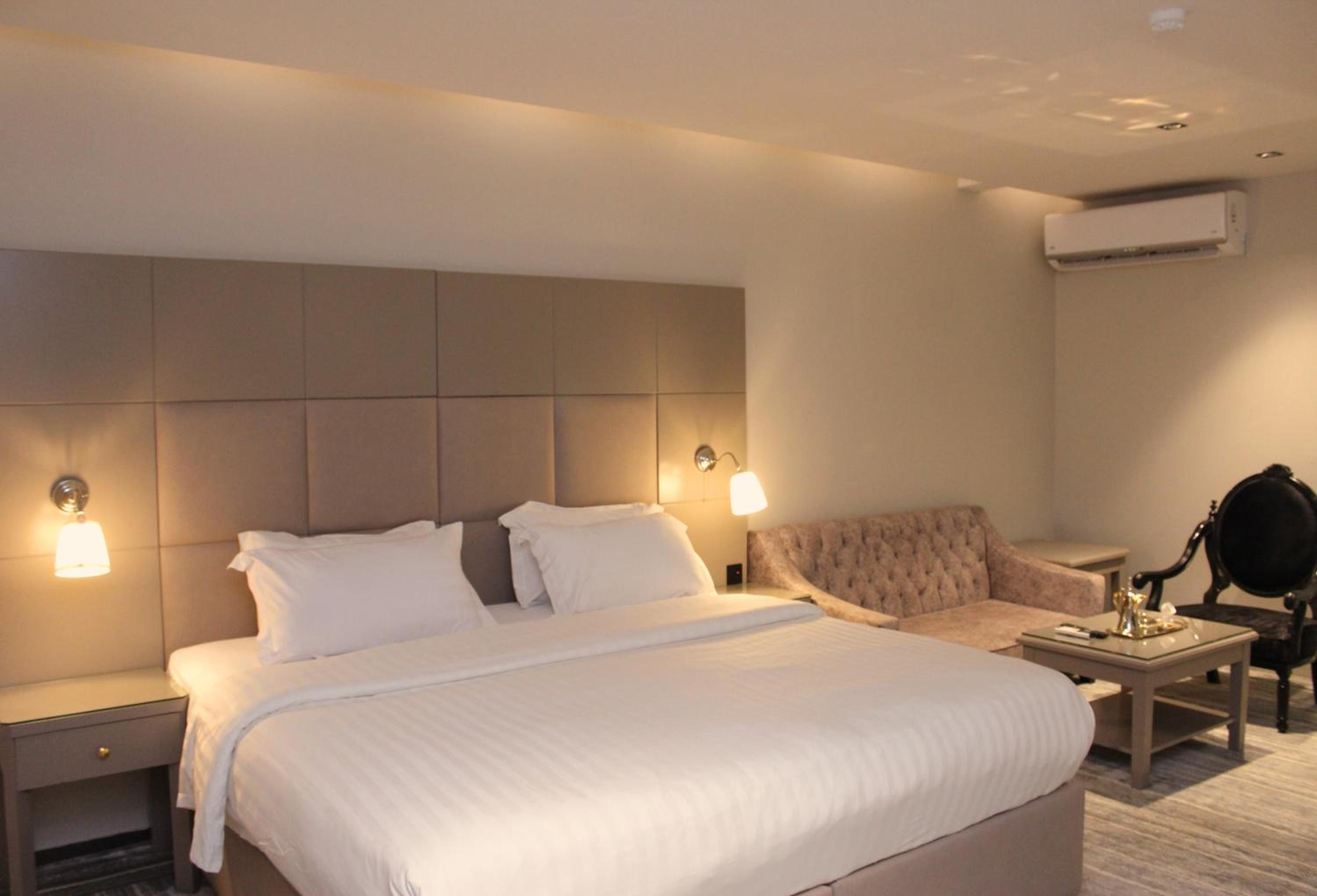 Premium Room