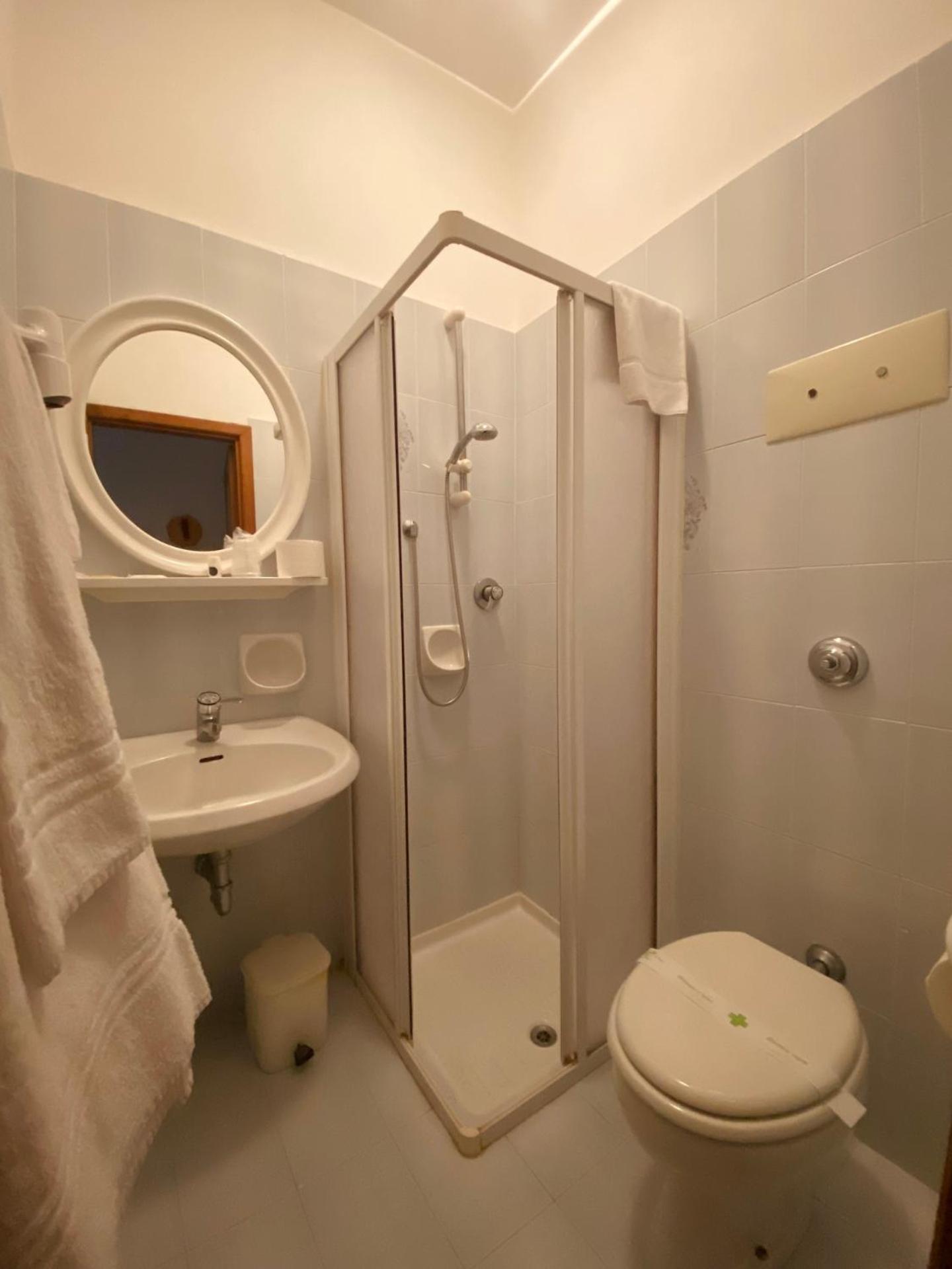 Double Room with Lake View photo 3