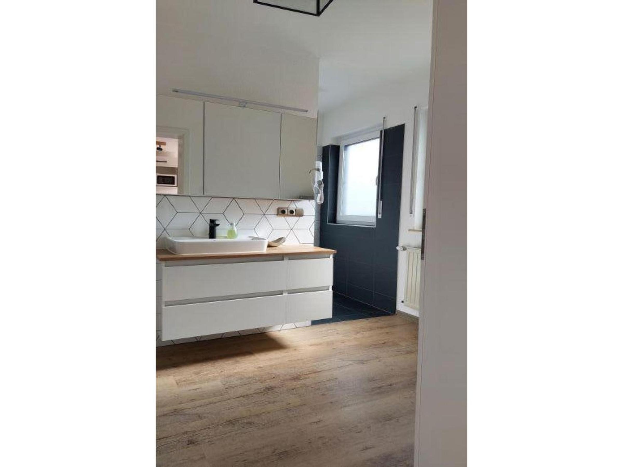 Apartment photo 2