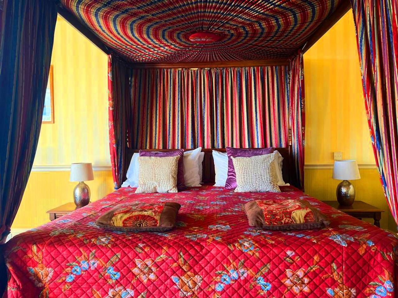 Deluxe King Room photo 1