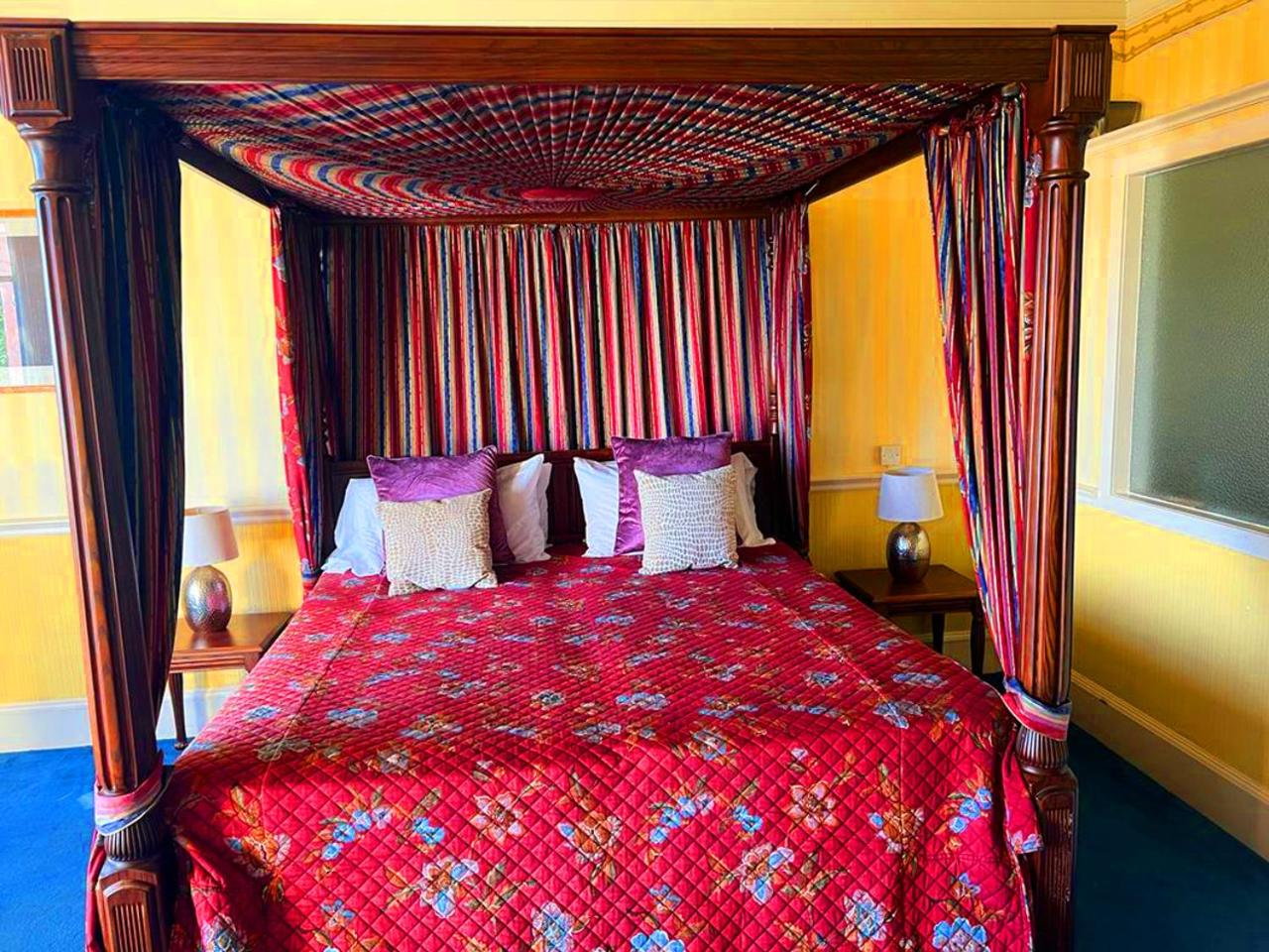 Deluxe King Room photo 3