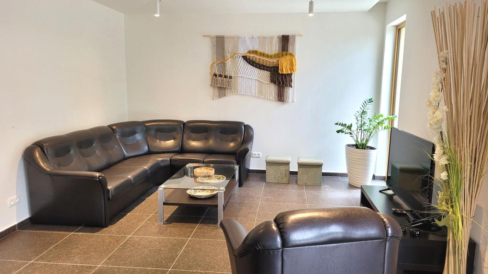 Deluxe Apartment photo 2