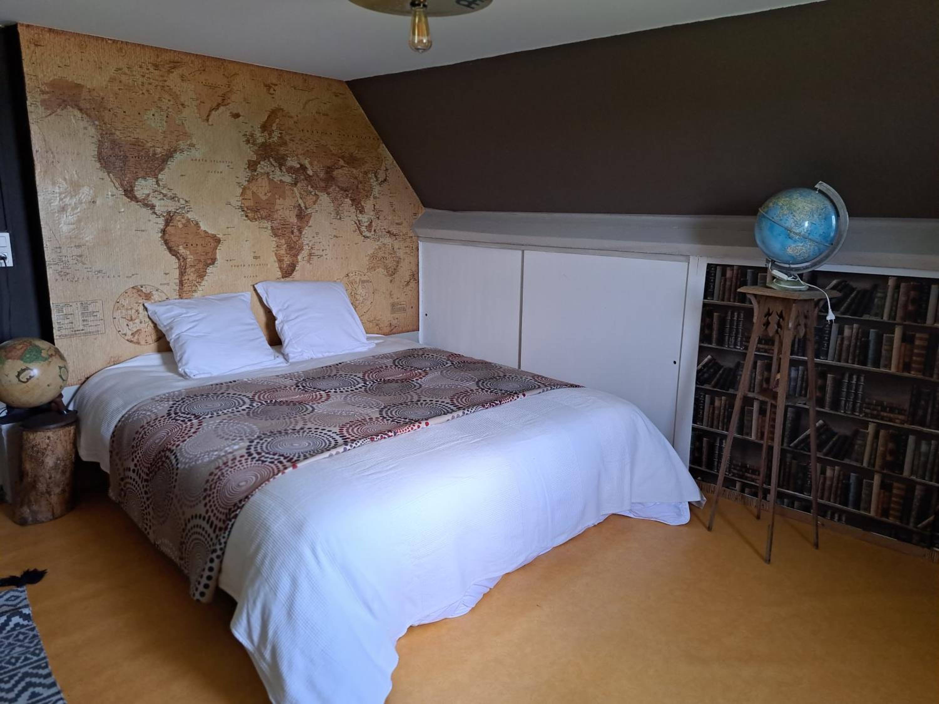 Four-Bedroom House photo 1