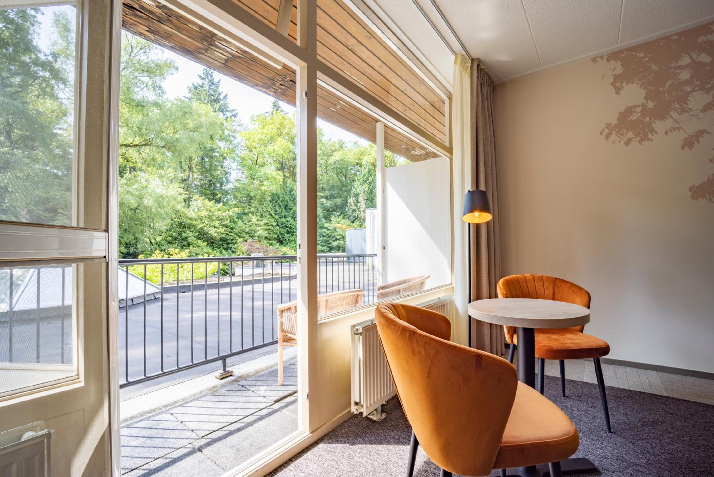 Spacious Standard Double Room with Balcony - Photo 5