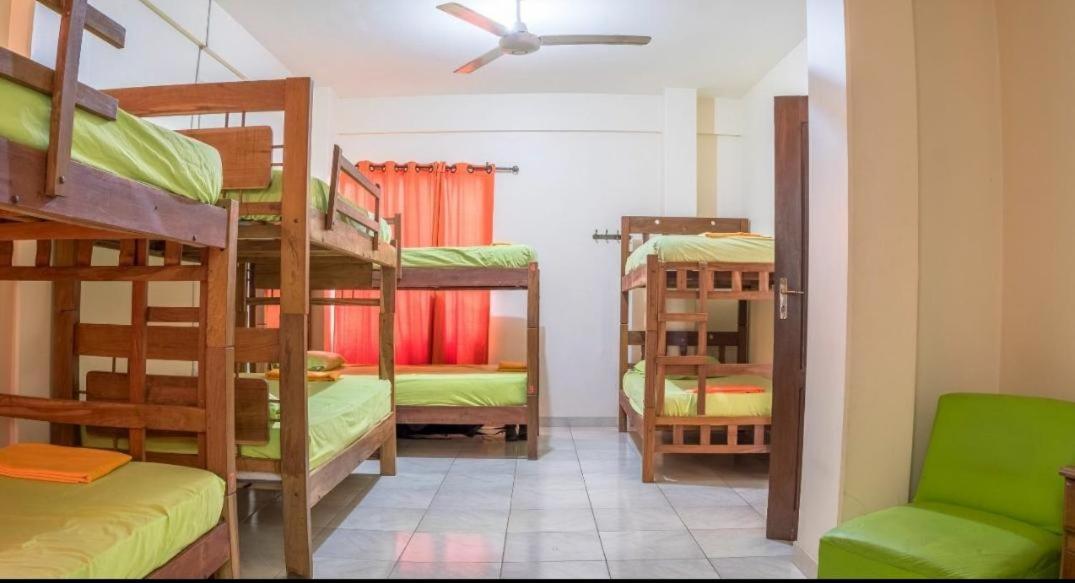 6-Bed Mixed Dormitory Room photo 2