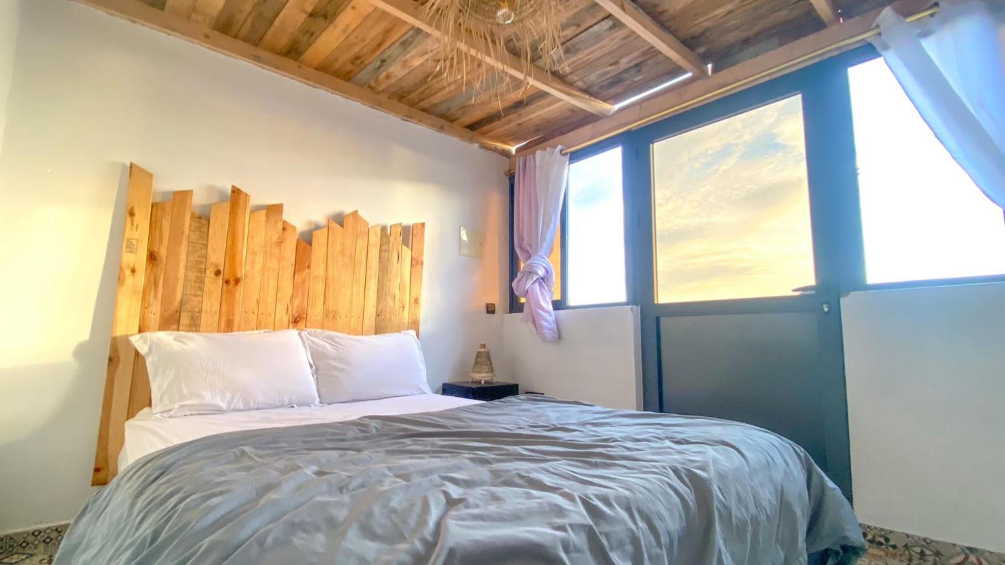 Double Room with Sea View - Photo 6
