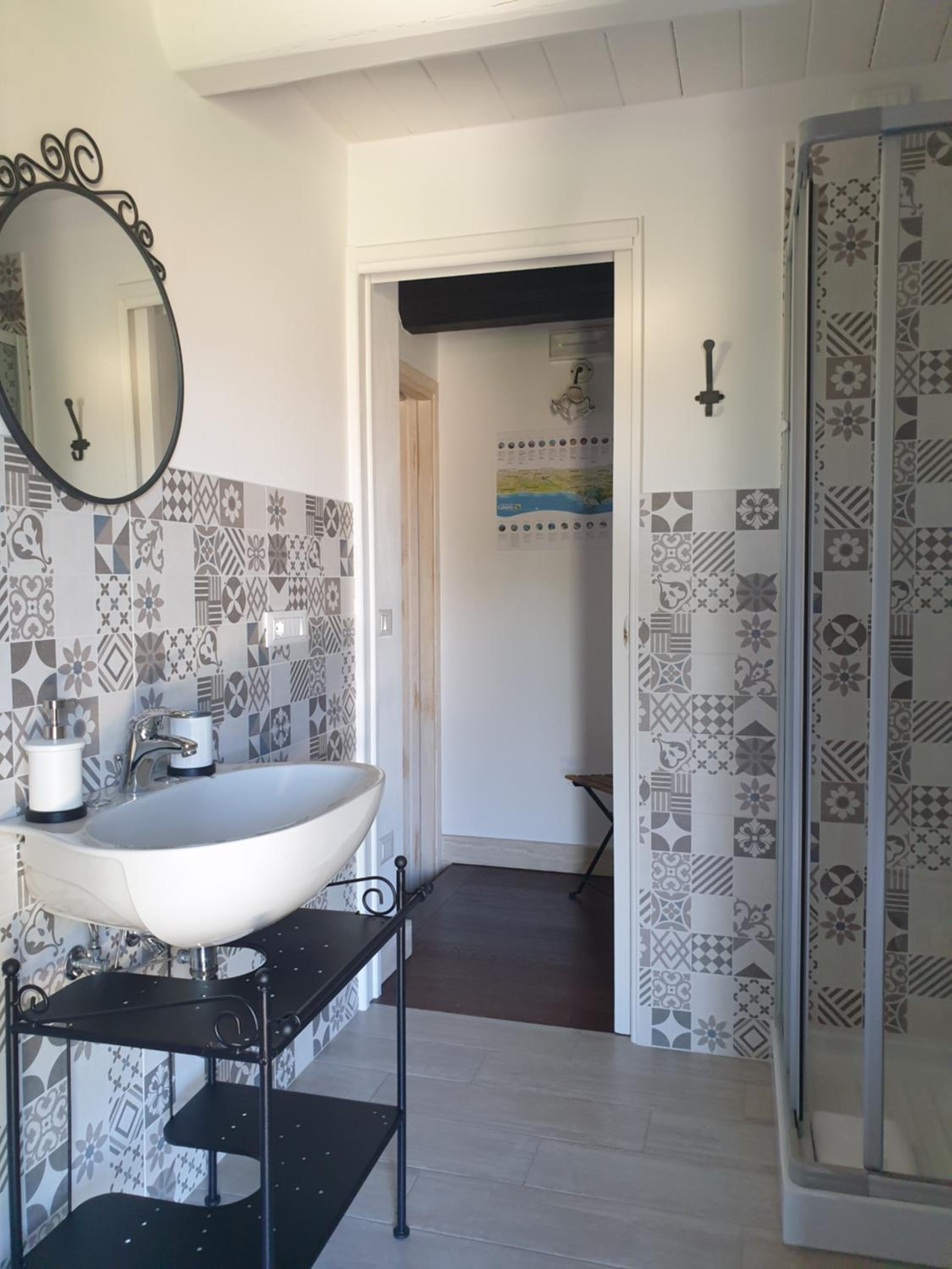 Large Double Room - Photo 14